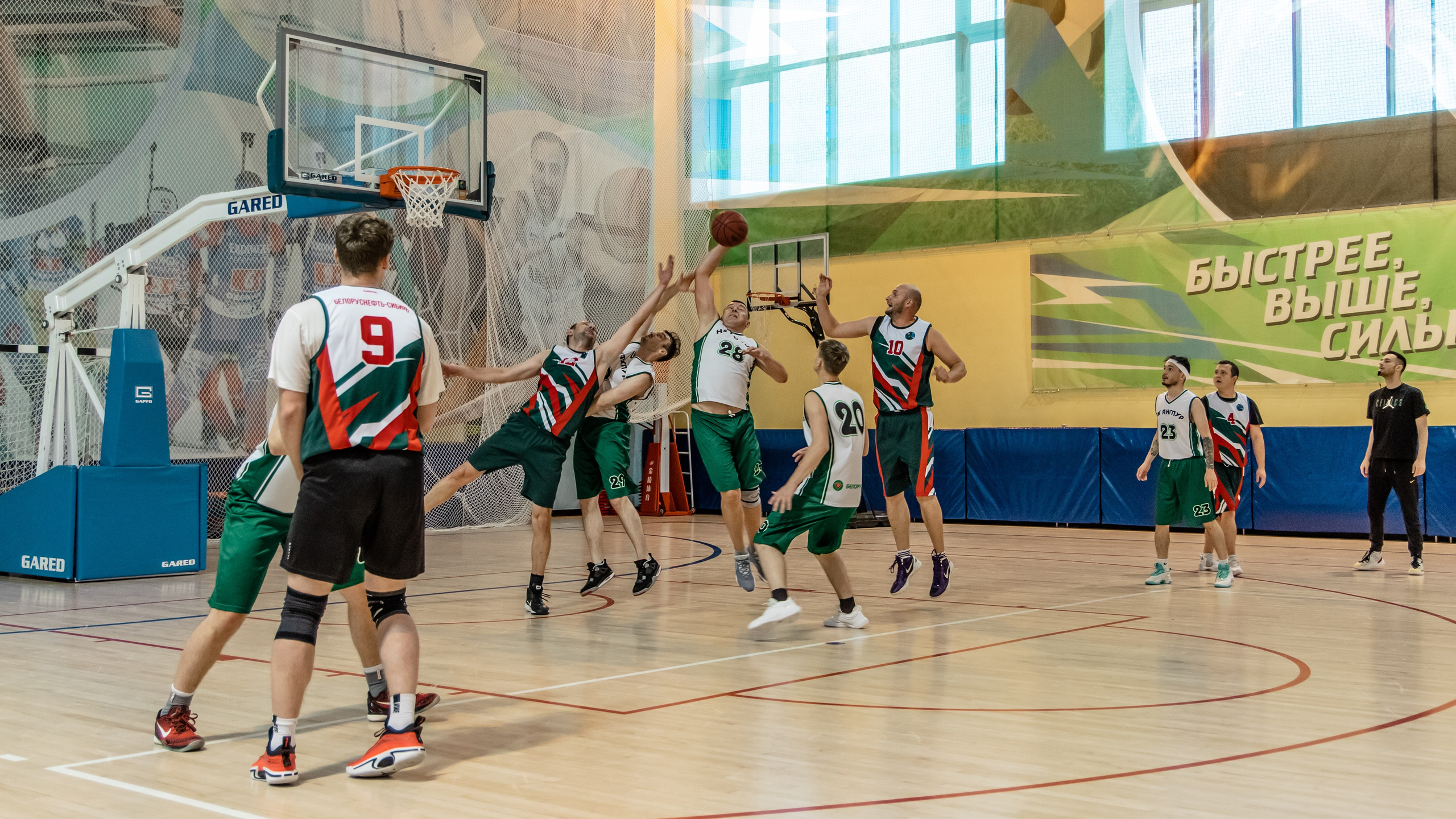 Соревнования по баскетболу в рамках городской спартакиады. Фотограф в Губкинском | Александра Артамонова