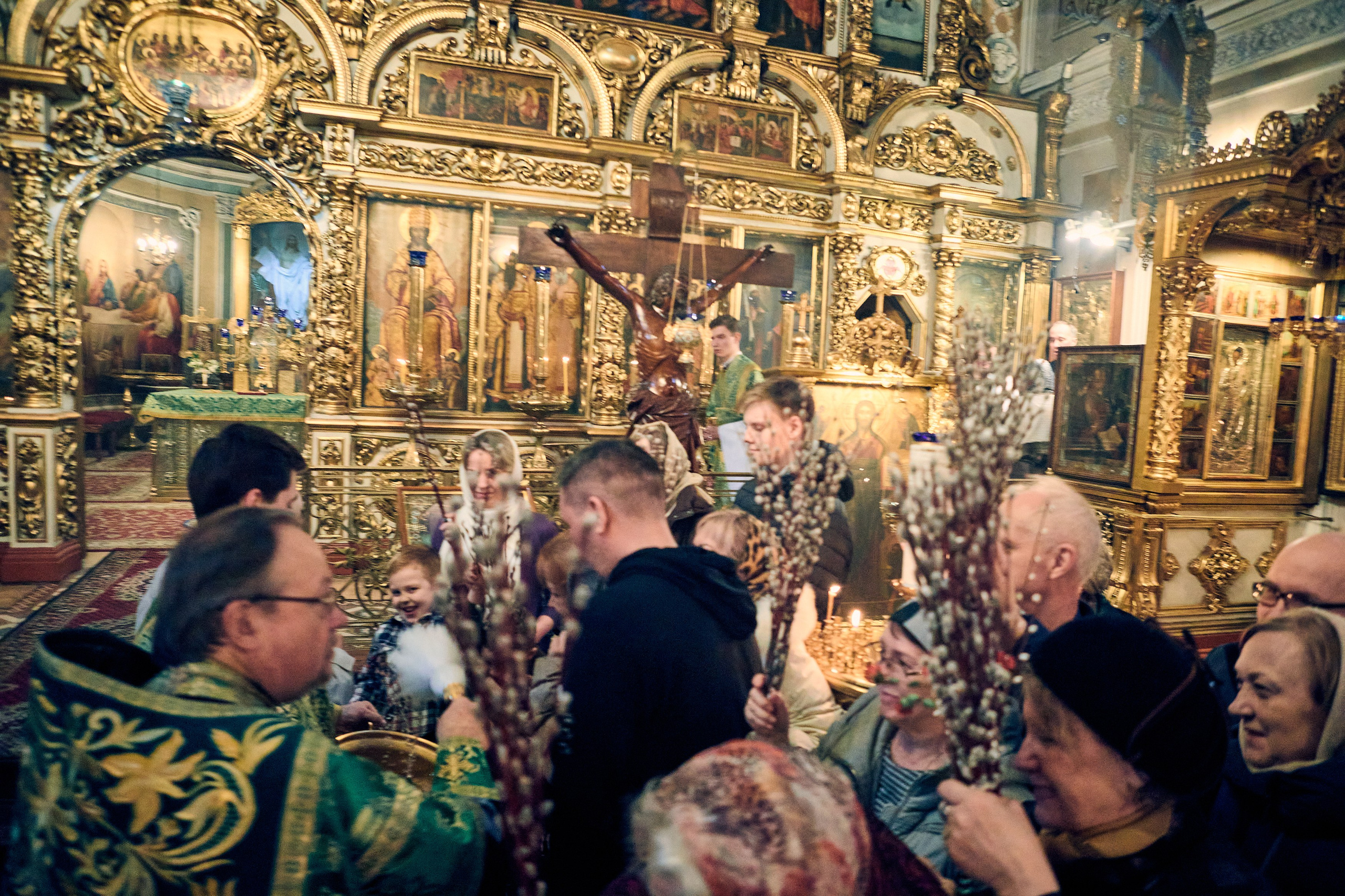 На всенощном бдении под Неделю ваий. DMITRY MOISEENKO — фотограф, художник, топ-стилист