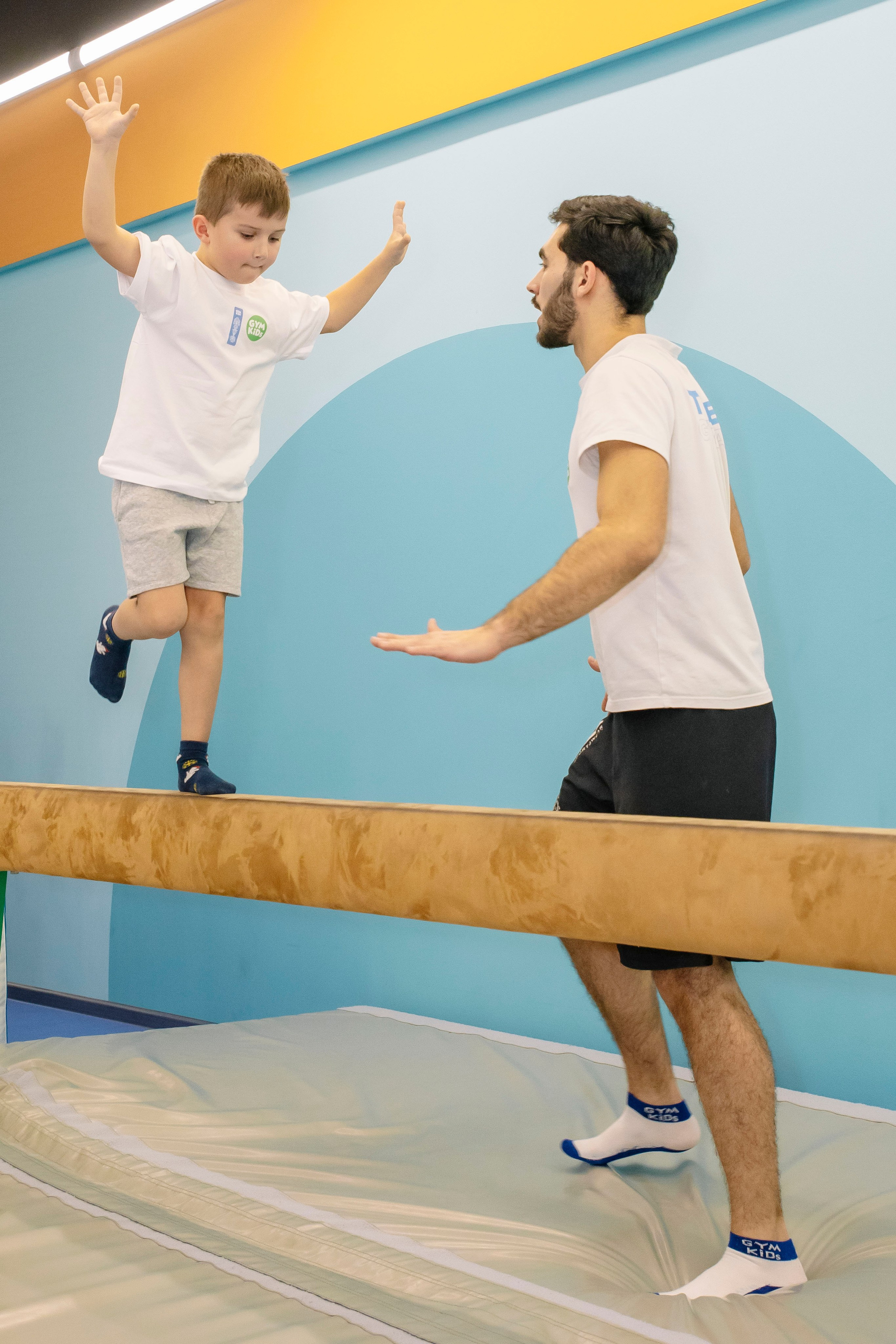 Соревнования по гимнастике в Gymkids Чертаново. Профессиональный фотограф в Москве | Заказать фотосессию и съемку