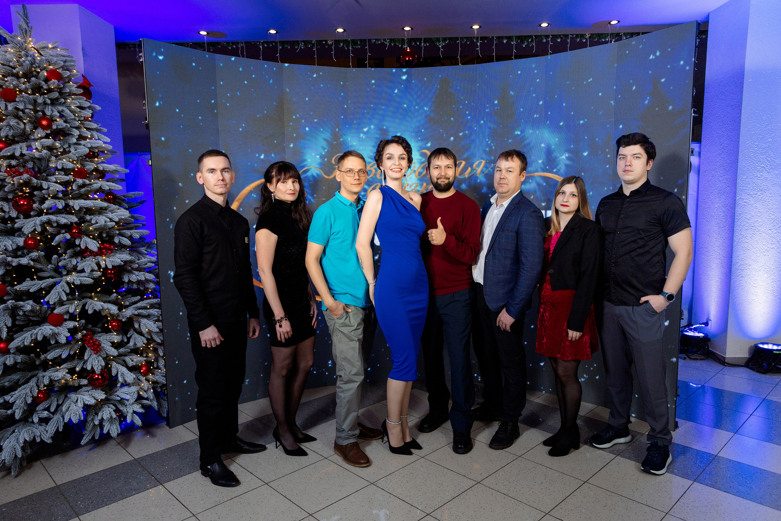 РЕПОРТАЖ: НОВЫЙ ГОД В ДК МЕТАЛЛУРГ. Профессиональный фотограф в Ижевске Леша Петров