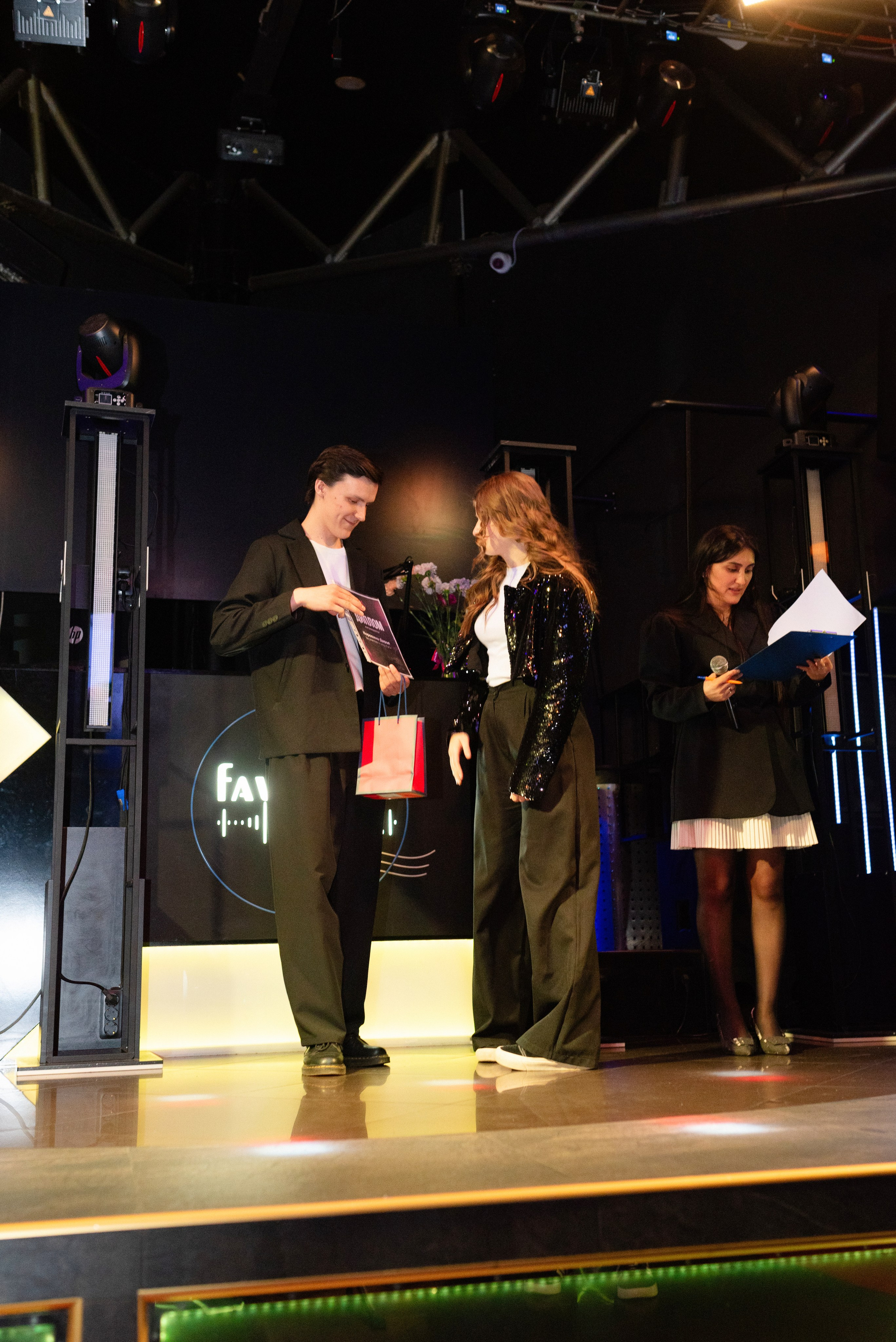 Конкурс в Favorite Place. Детский и семейный фотограф в Сургуте и Нефтеюганске Анна Старцева