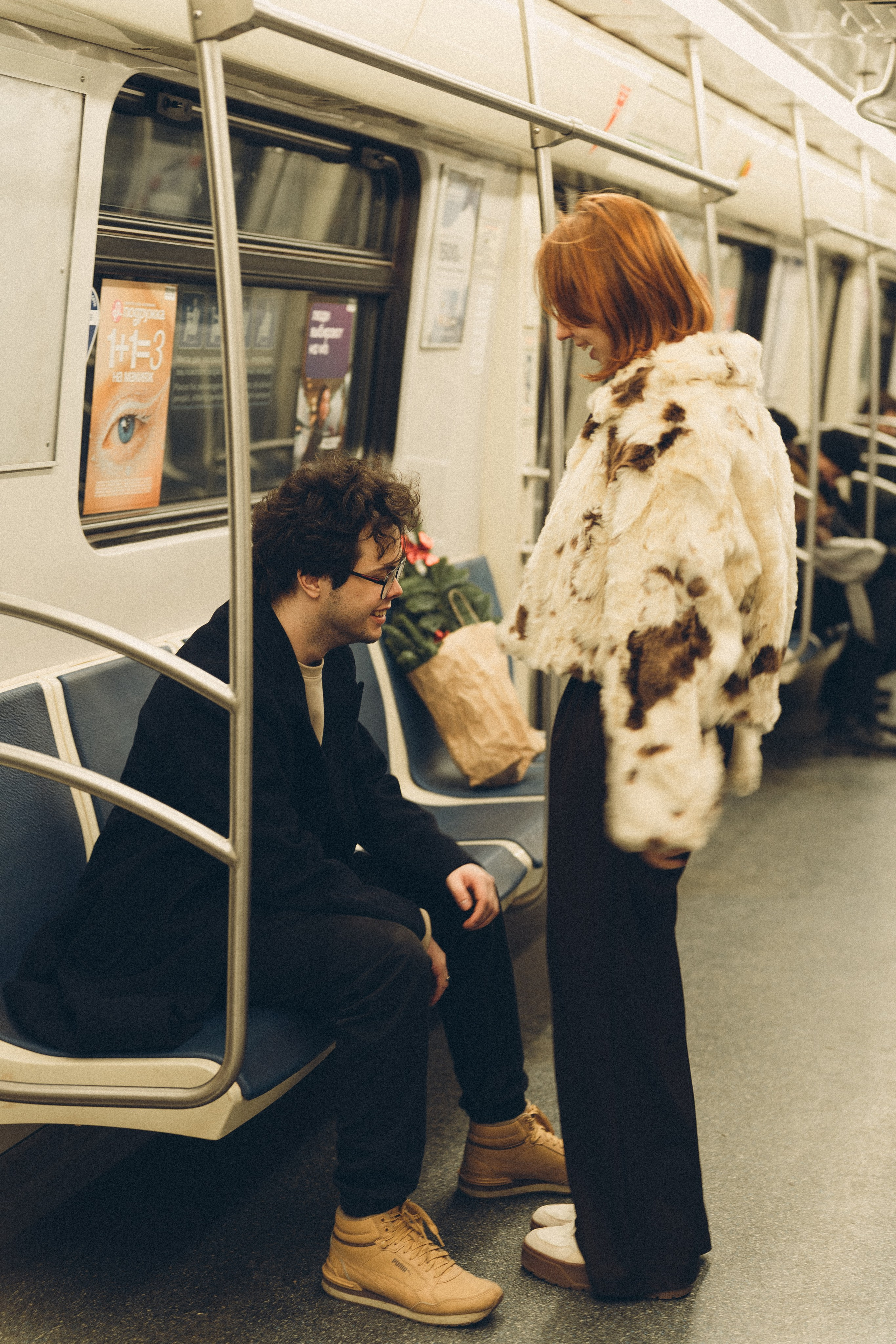 НОВОГОДНЯЯ ФОТОСЕСИИЯ ПАРЫ В МЕТРО ЛЮБОВЬ. Профессиональный фотограф, Санкт-Петербург — Виктория Богомолова