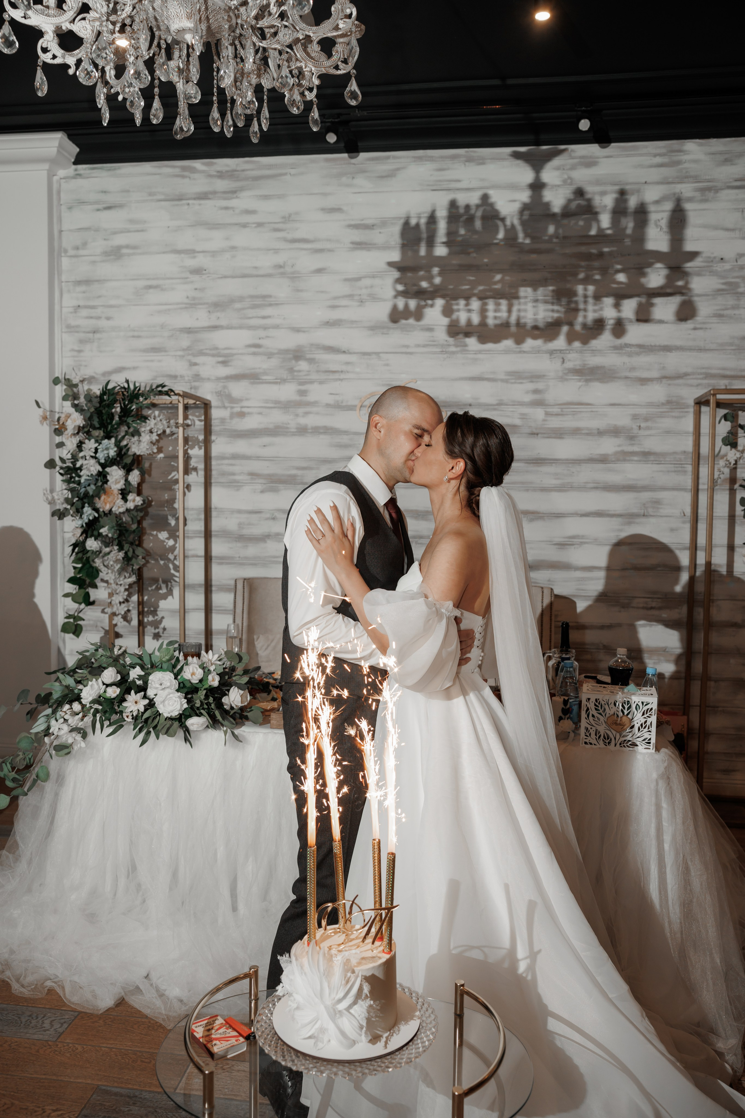 Полина и Дмитрий, загородный клуб «Барин», ЗАГС в г. Пушкино. Свадебный и репортажный фотограф (Москва, Королев и другие)