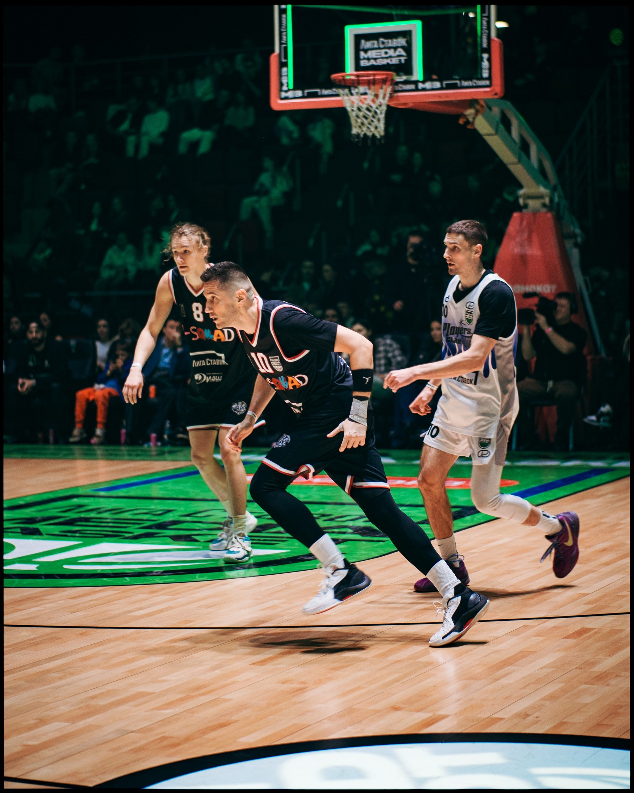 Sport. Photographer in Moscow with a night vibe of photos