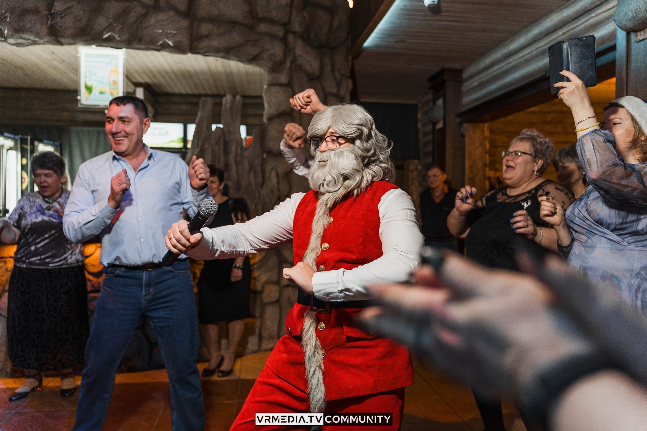 Новогодний вечер у «Петровича»