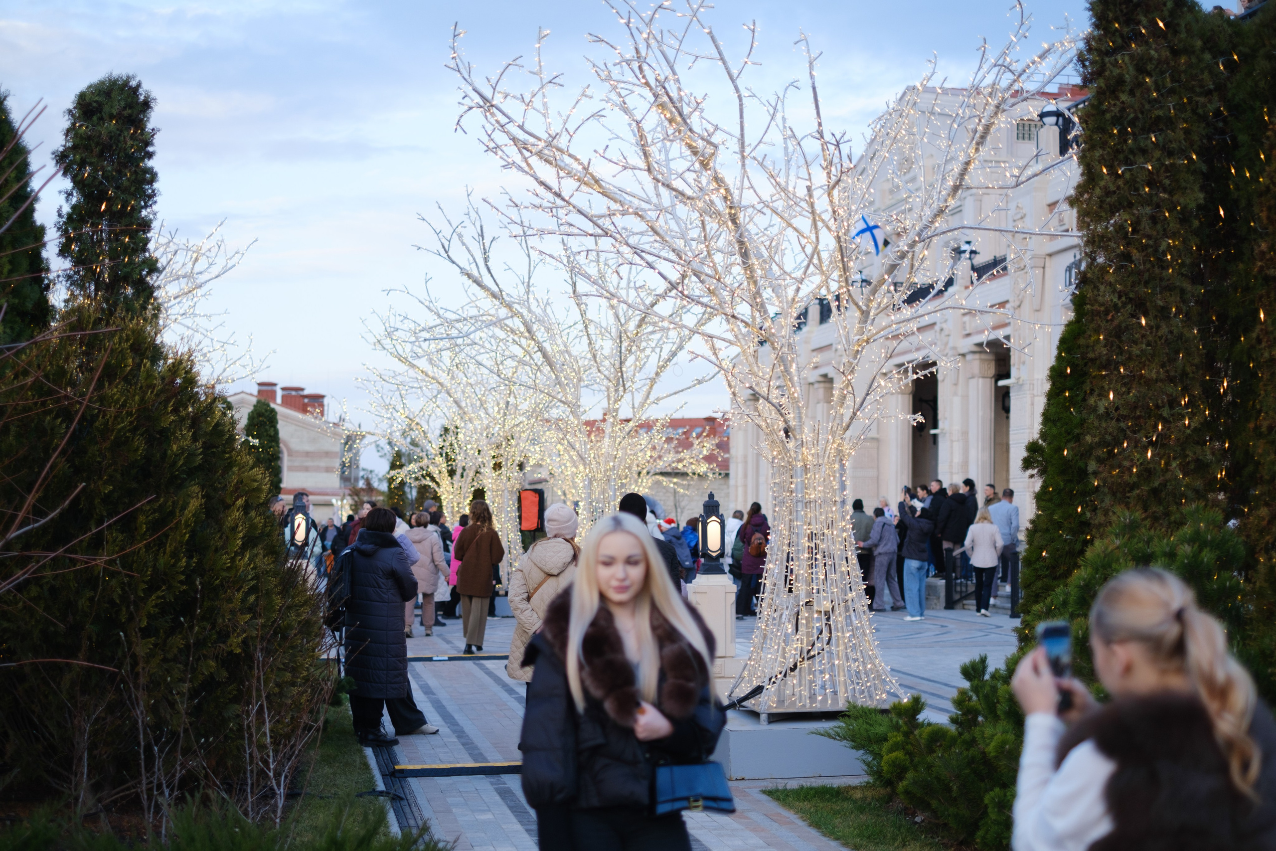Новогодний репортаж из парка «Новый Херсонес» | Фотограф Илья Желдак. Профессиональная фотосъемка в Крыму. Натуральные эмоции и живые кадры. Забронируйте дату прямо сейчас!