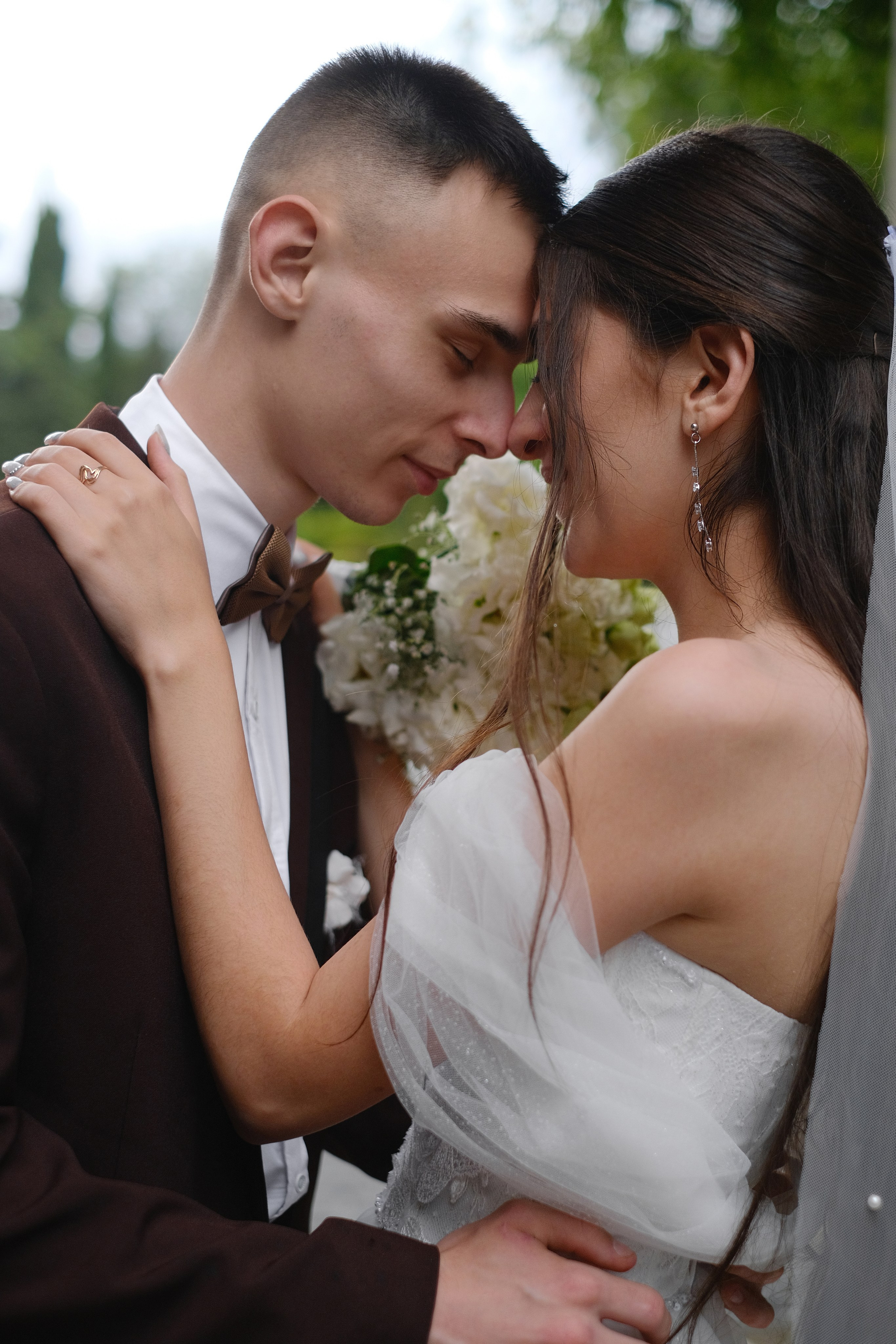 Свадебная фотосессия для прокатной пары. Воронцовский дворец. Профессиональная фотосъемка в Крыму. Натуральные эмоции и живые кадры. Забронируйте дату прямо сейчас!