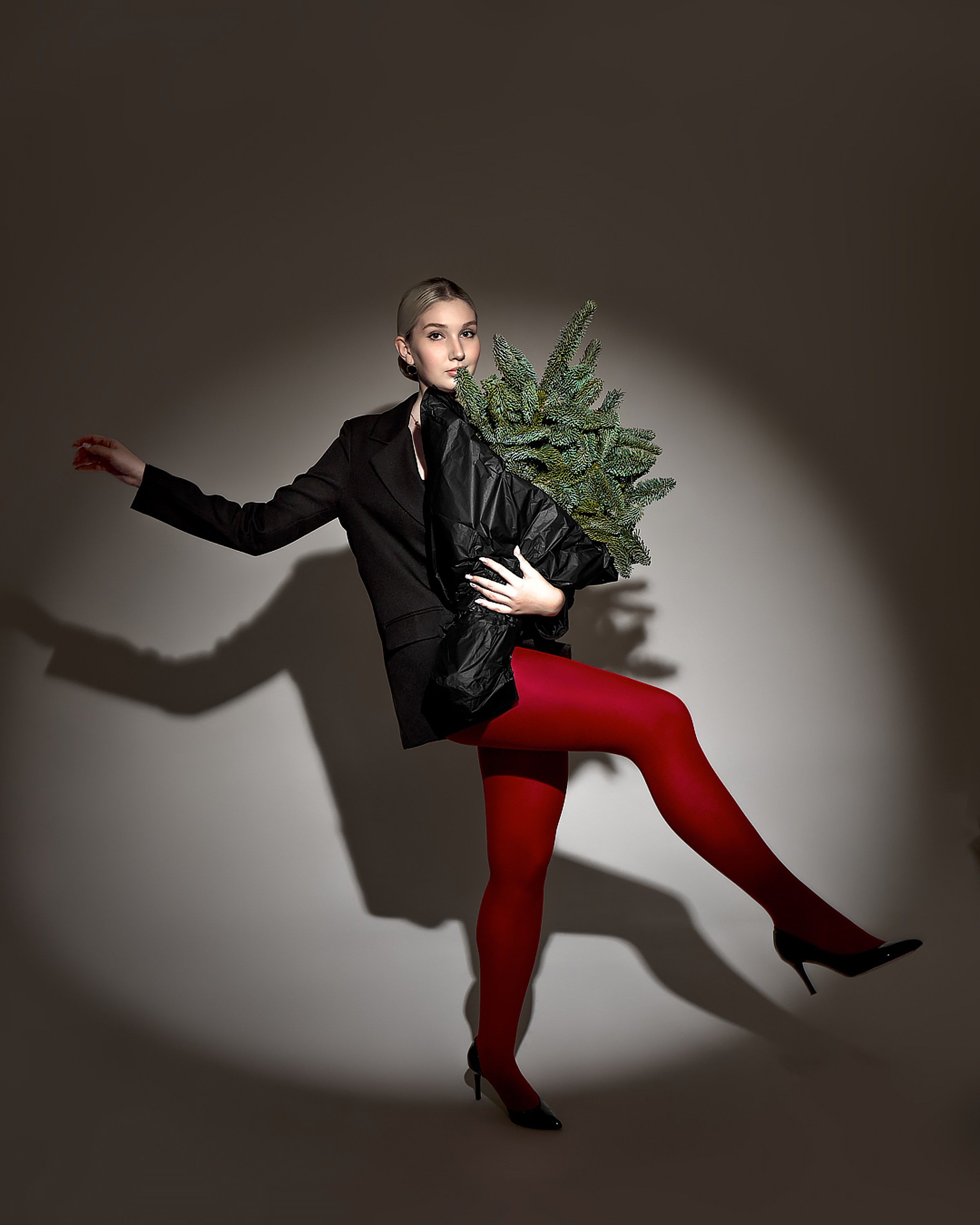 Portfolio for Veronica. Меня зовут Марина Конор, я портретный фэшн и контент фотограф в Москве