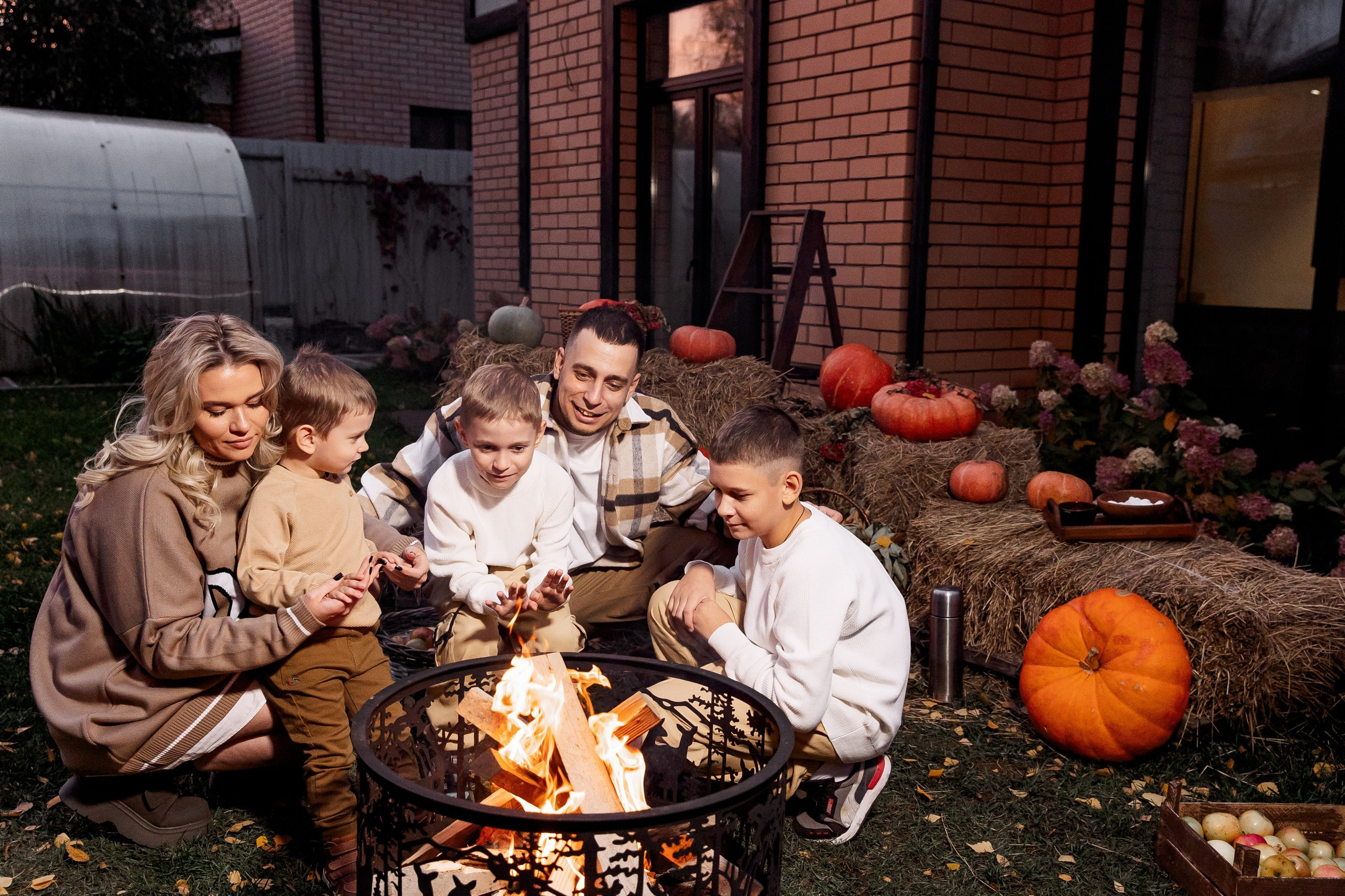 Эдуард и Дарья с сыновьями. Свадебный и семейный фотограф в Челябинске Юлия Ишимова