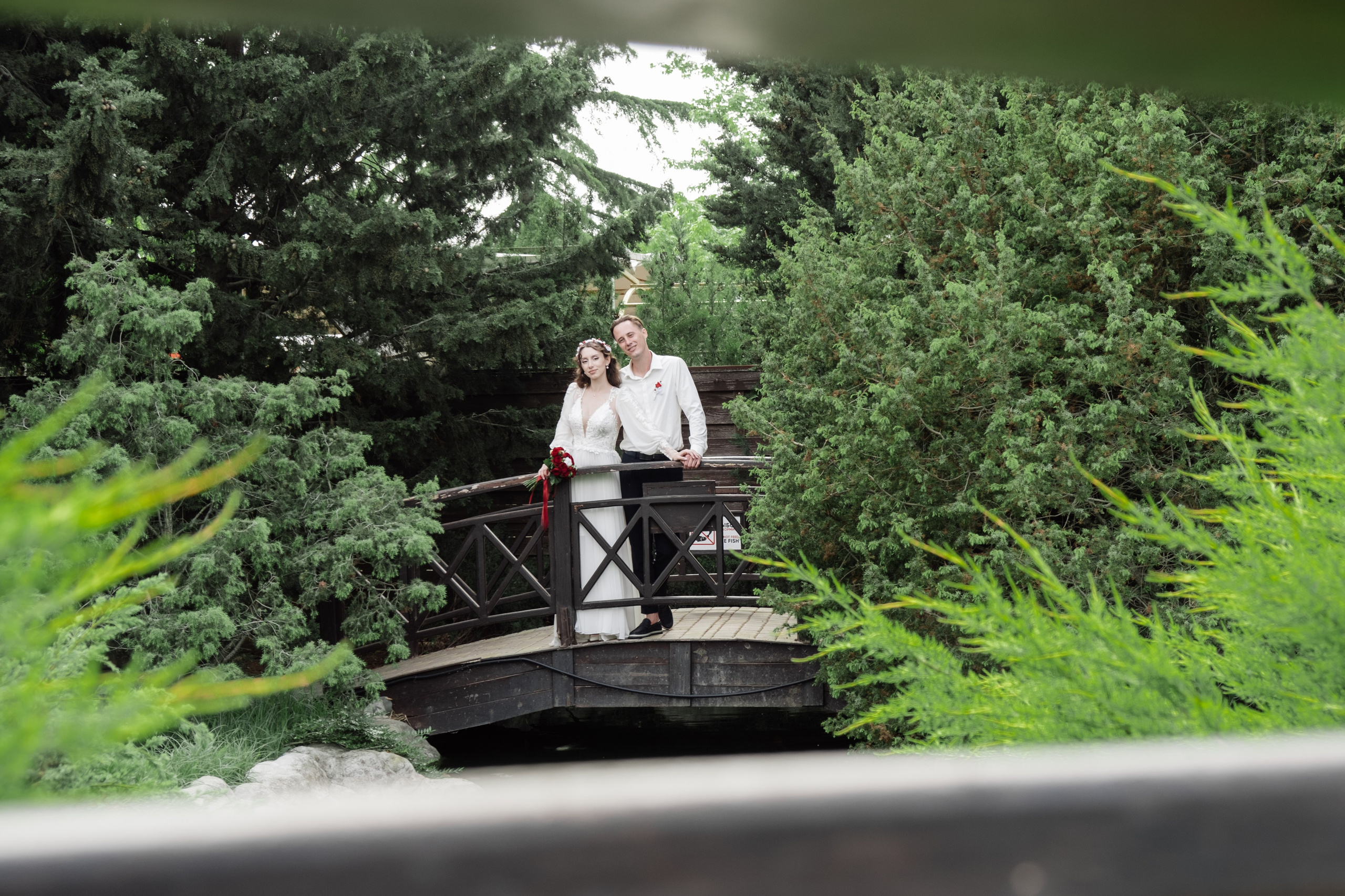 О+Д (ЗАГС, прогулка Центр и Парк Победы, банкет). Профессиональная фотосъемка в Крыму. Натуральные эмоции и живые кадры. Забронируйте дату прямо сейчас!