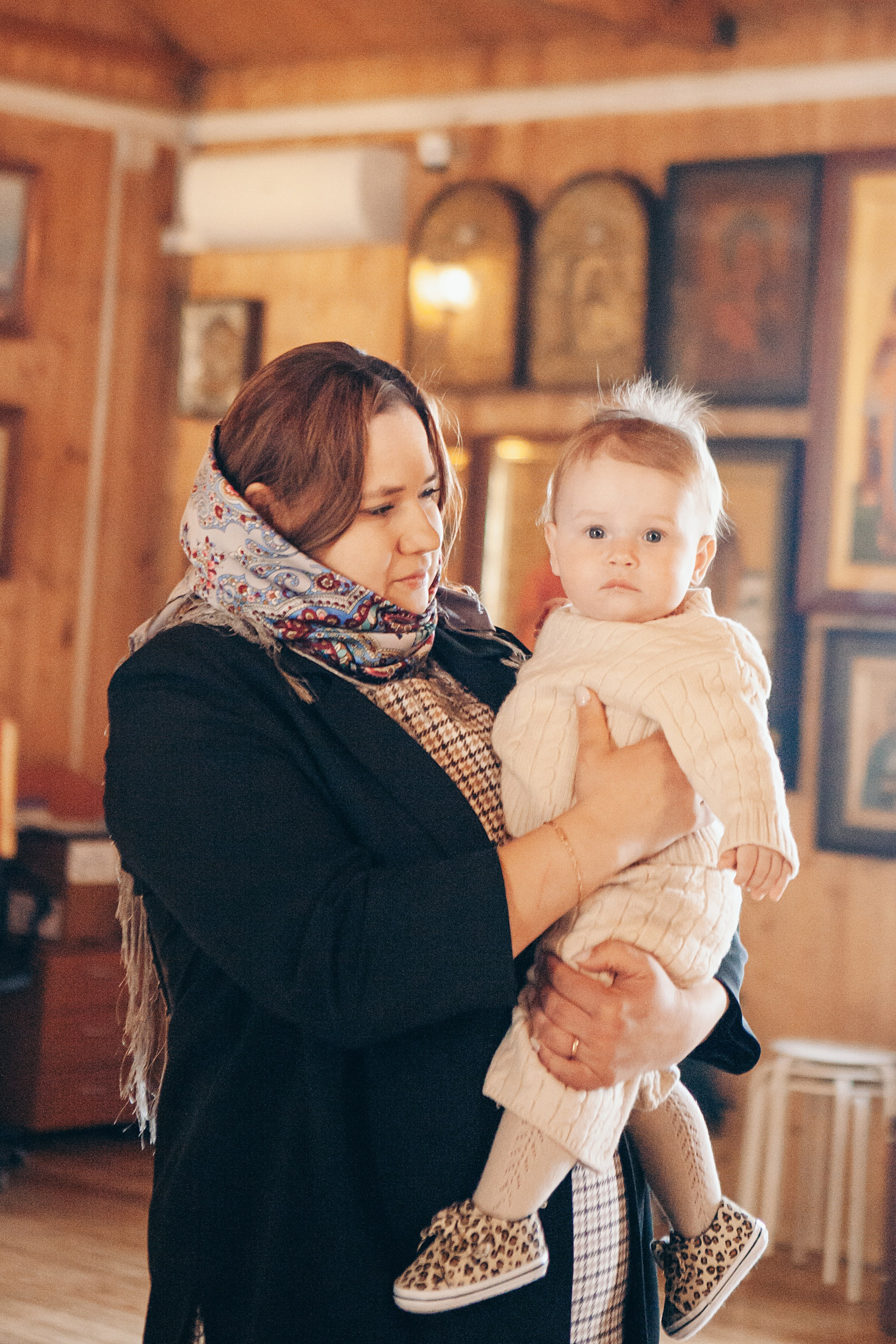Крещение ребенка в церкви в москве. Фотограф Ольга Ефремова