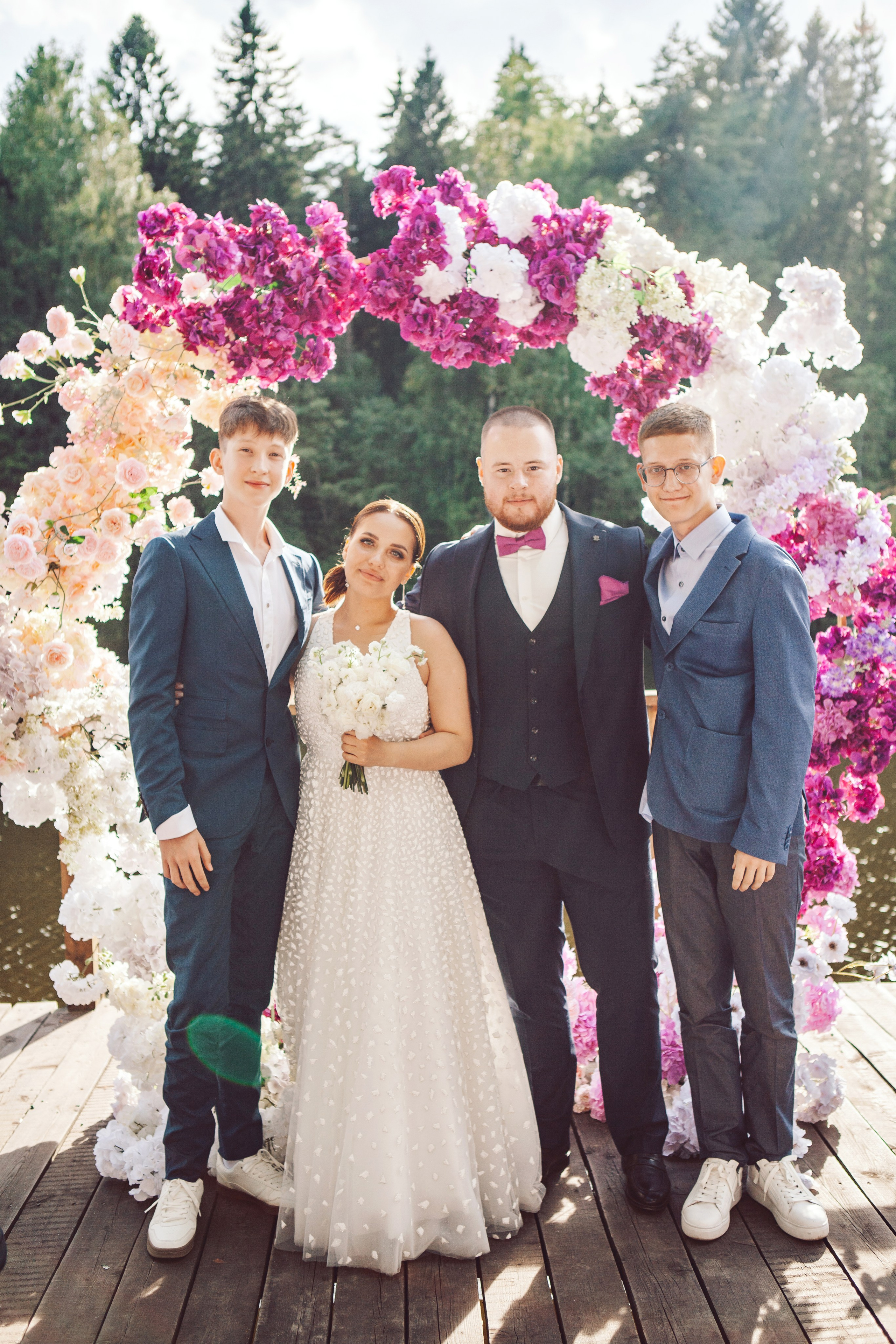 Свадебная фотосессия в отеле hartwell hotel и на патриарших прудах. Фотограф Ольга Ефремова