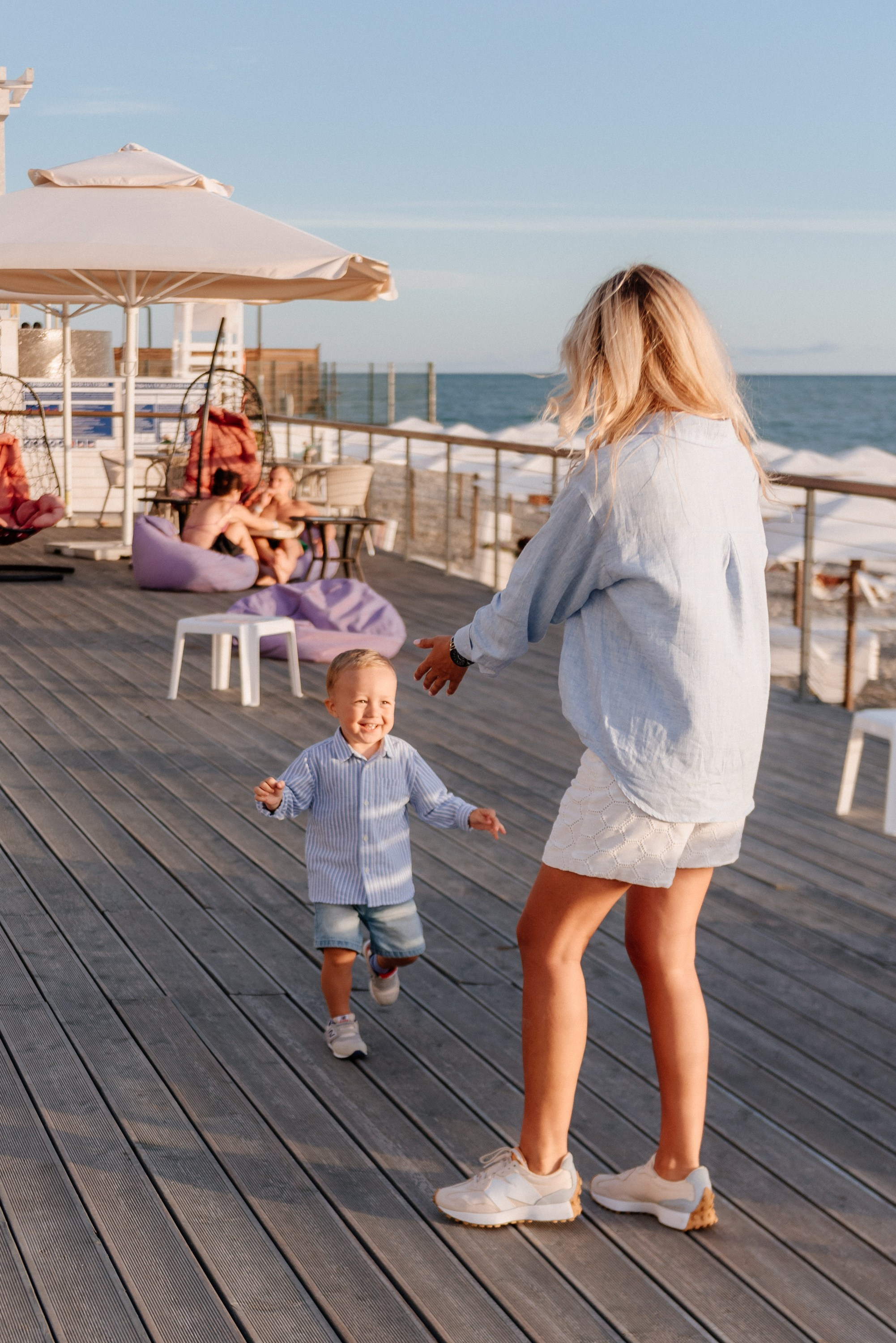 Family photoshoot in Batumi. Fedor Lemeshko — Destination Wedding and Family Lifestyle photographer
