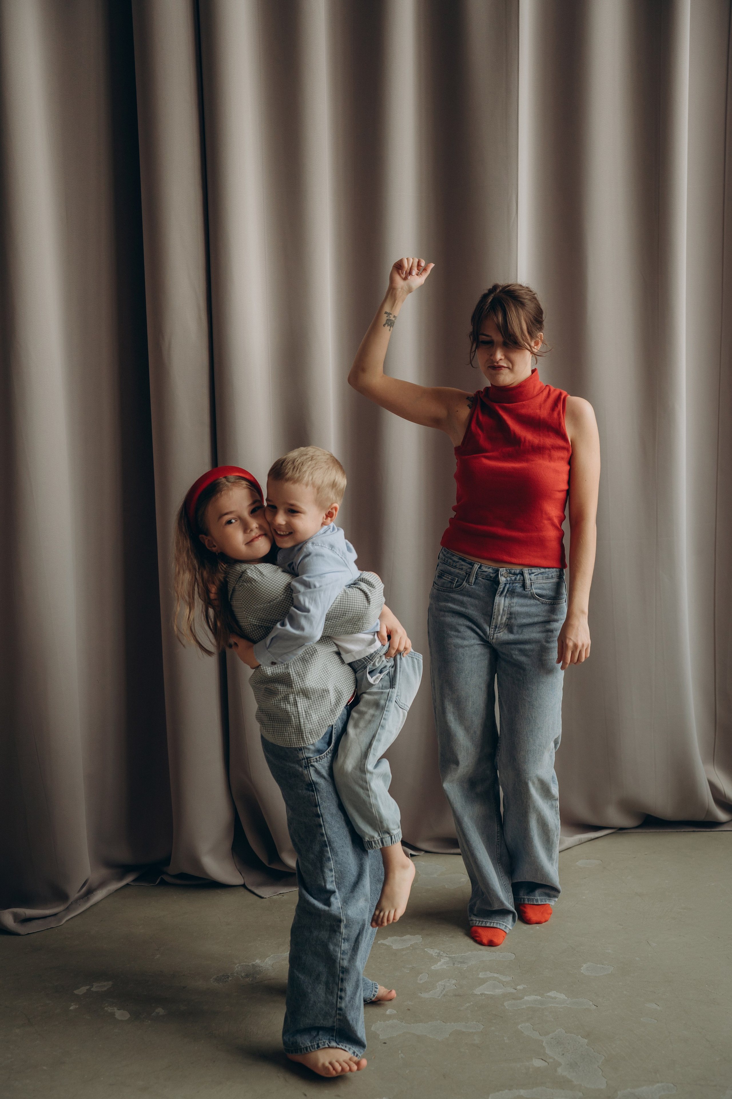Мила, Вика и Сава. Семейный фотограф • Домашние съемки в Нижнем Новгороде