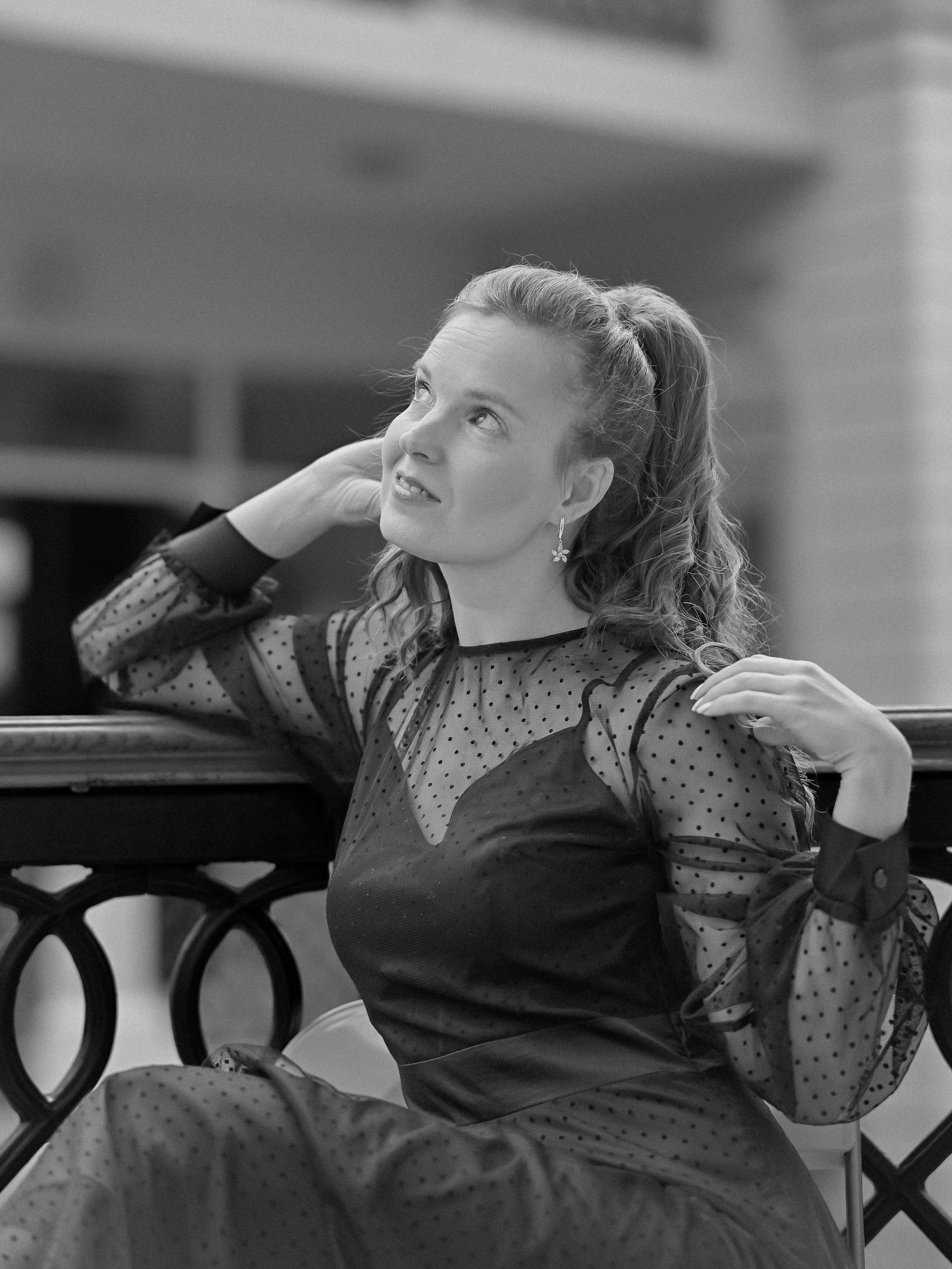 Петровский пассаж ЧБ. Портретный фотограф в Москве Сергей Чудов