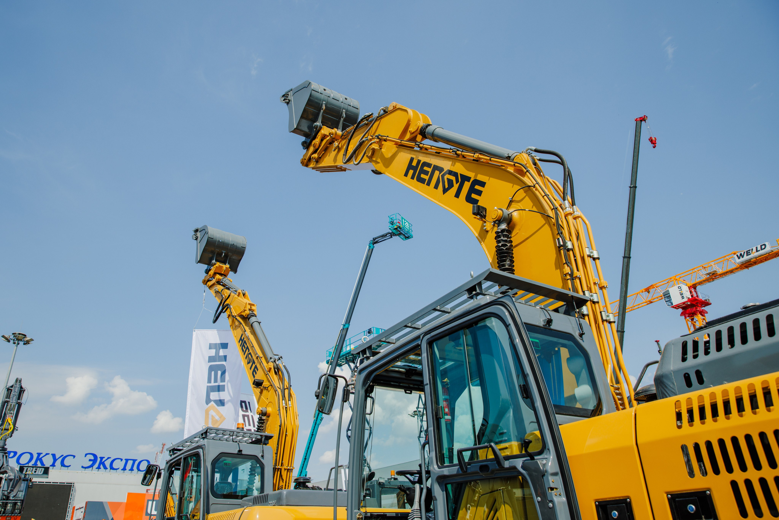 Выставка Спец. Техники. Фотограф Москва Шептаев Артём