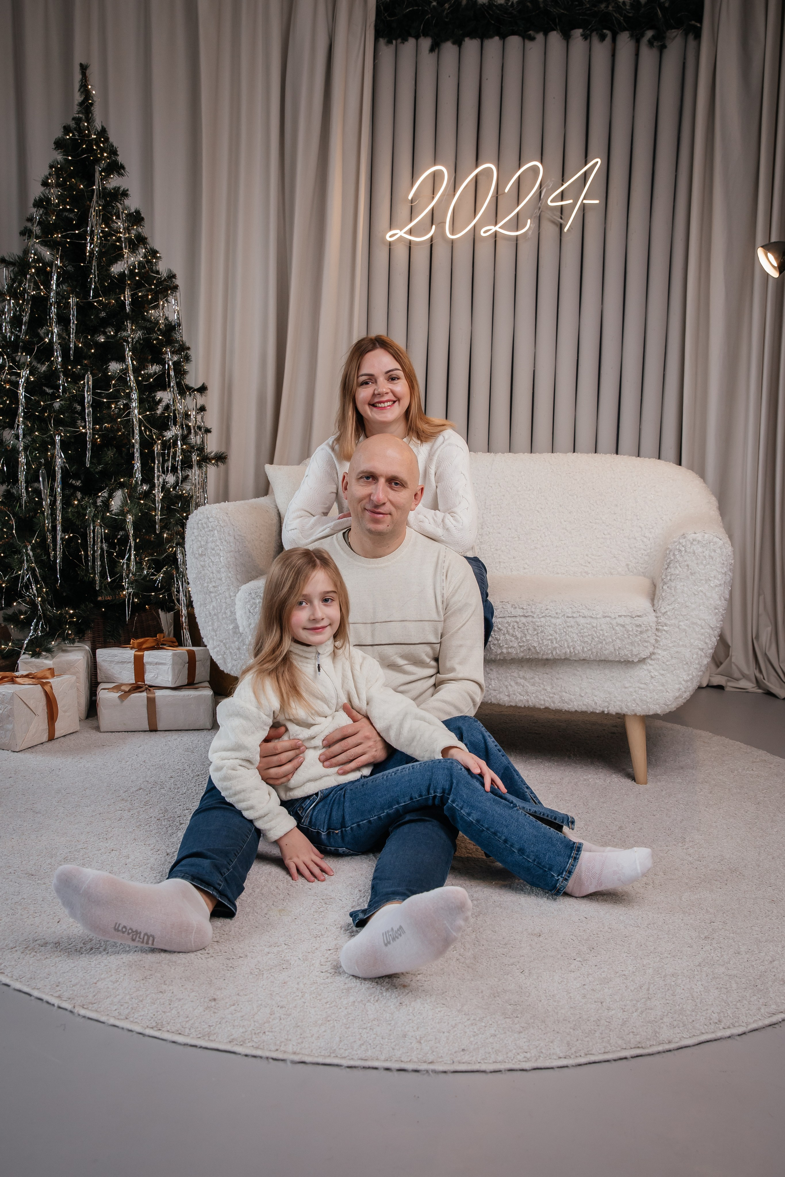 Семейная новогодняя фотосессия. Фотограф Любава Колесник. Выпускные альбомы в Крымском районе