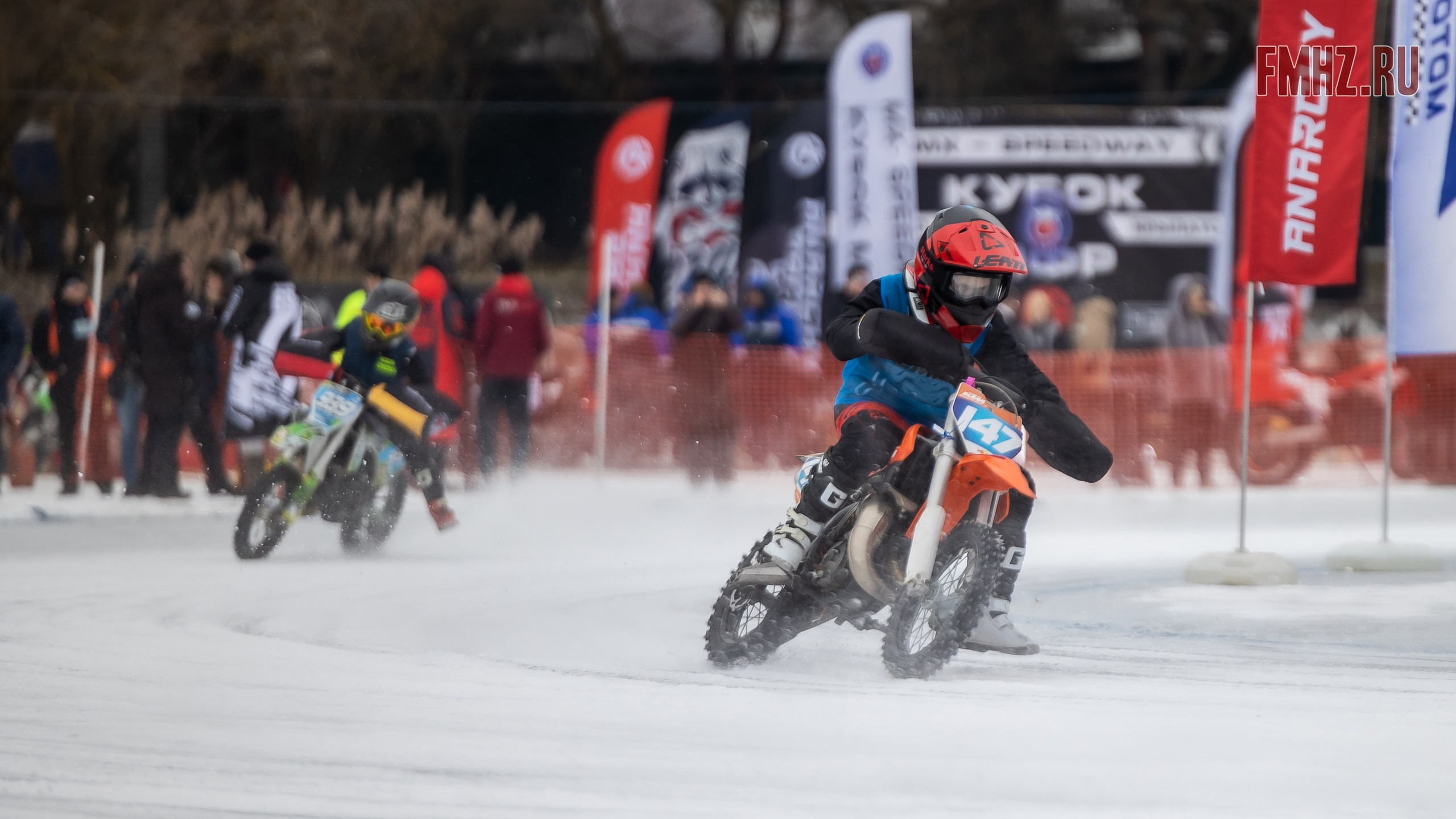 Первый этап Кубка МФР по мотокроссу на льду Большого Крылатского пруда в Москве. 8 февраля 2025 г. Фотограф Владимир Охрименко
