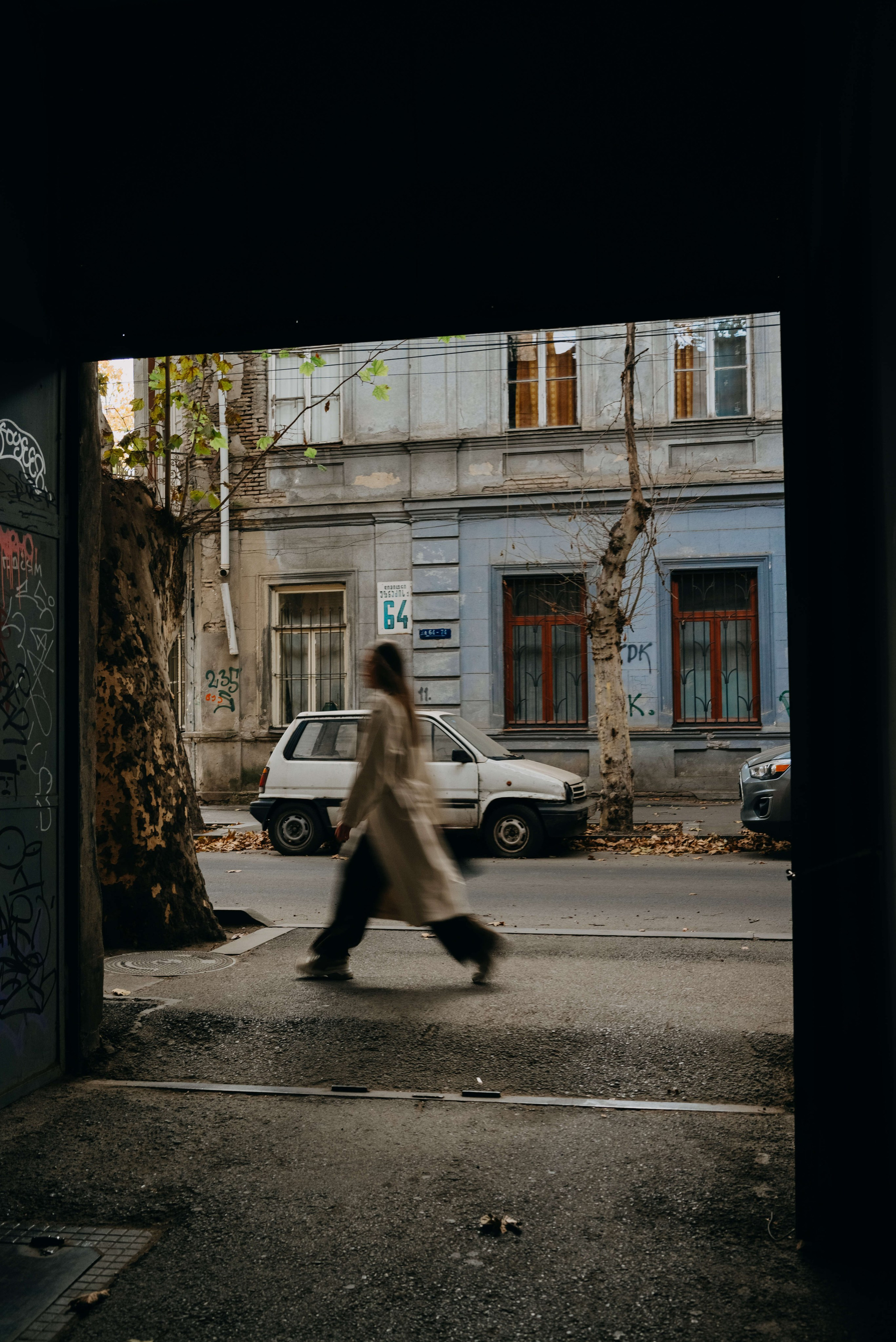 Прогулка в старом городе. Портретный и свадебный фотограф в Тбилиси • xeniqo