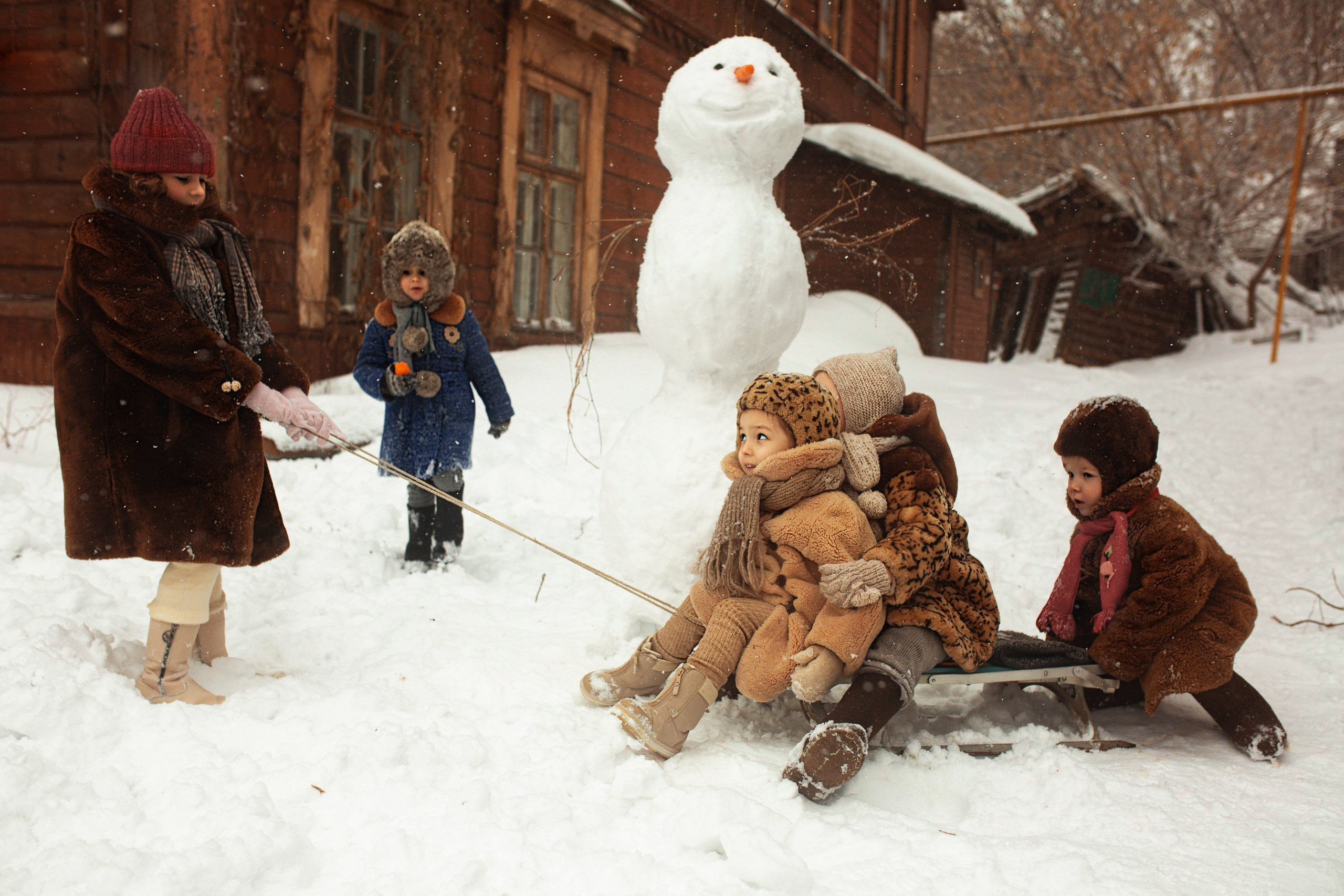 Мы лепим снеговика!. Съемка Таинств Крещения Венчания, детские и семейные съемки в Пензе