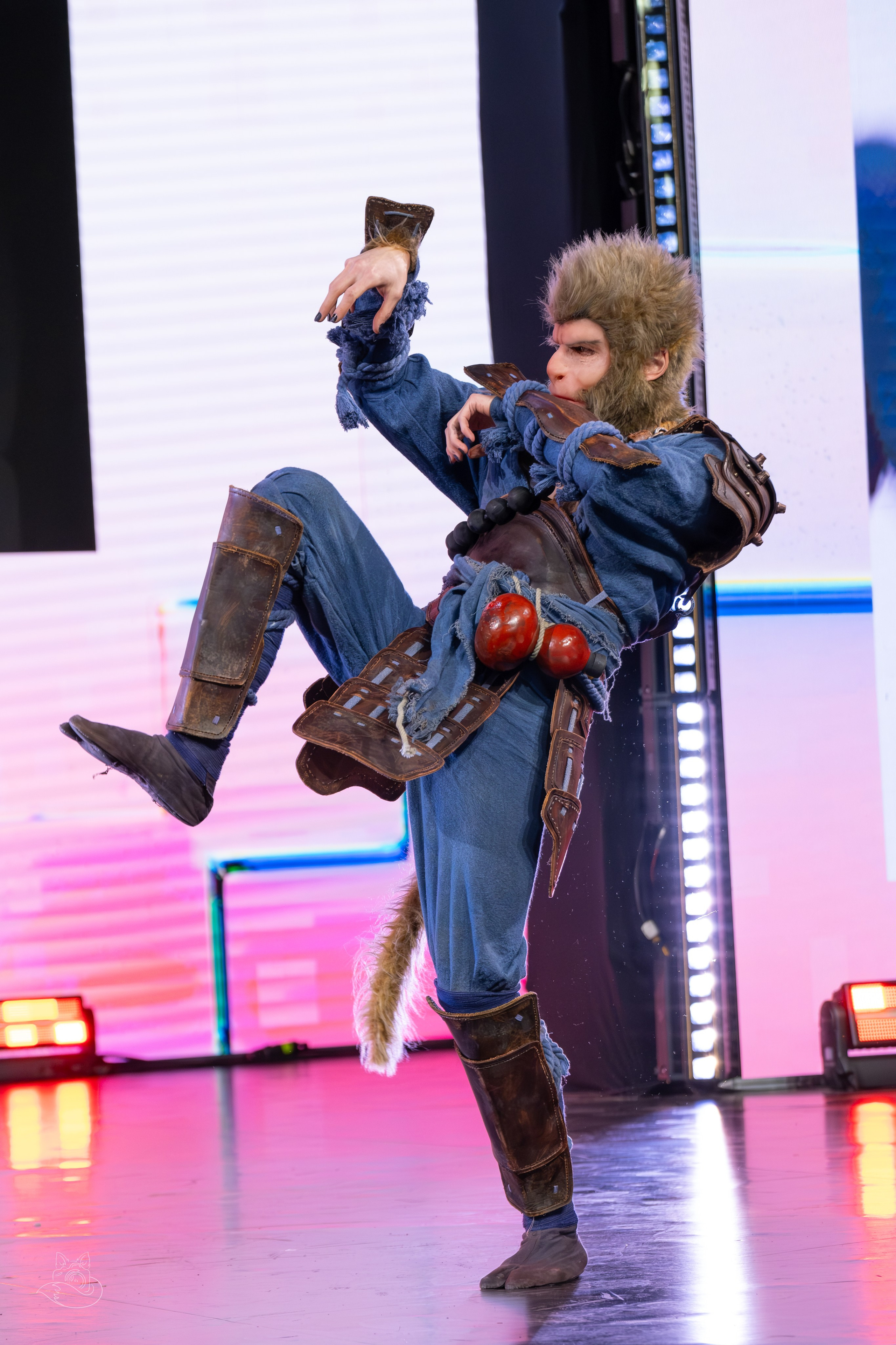 Сцена РЭД ЭКСПО 2024. Косплей фотограф