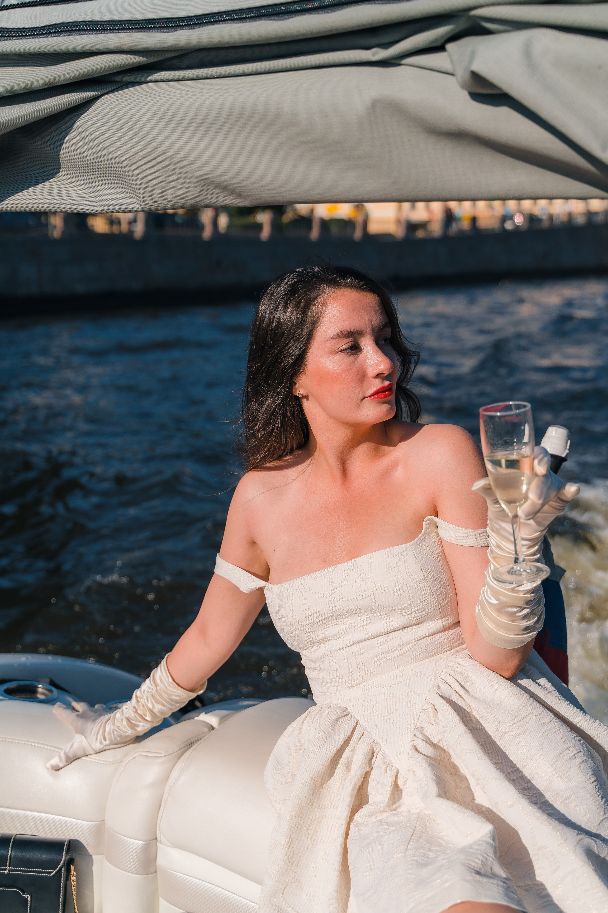 Фотосъемка девичника, встреча девушек, веселые женские портреты