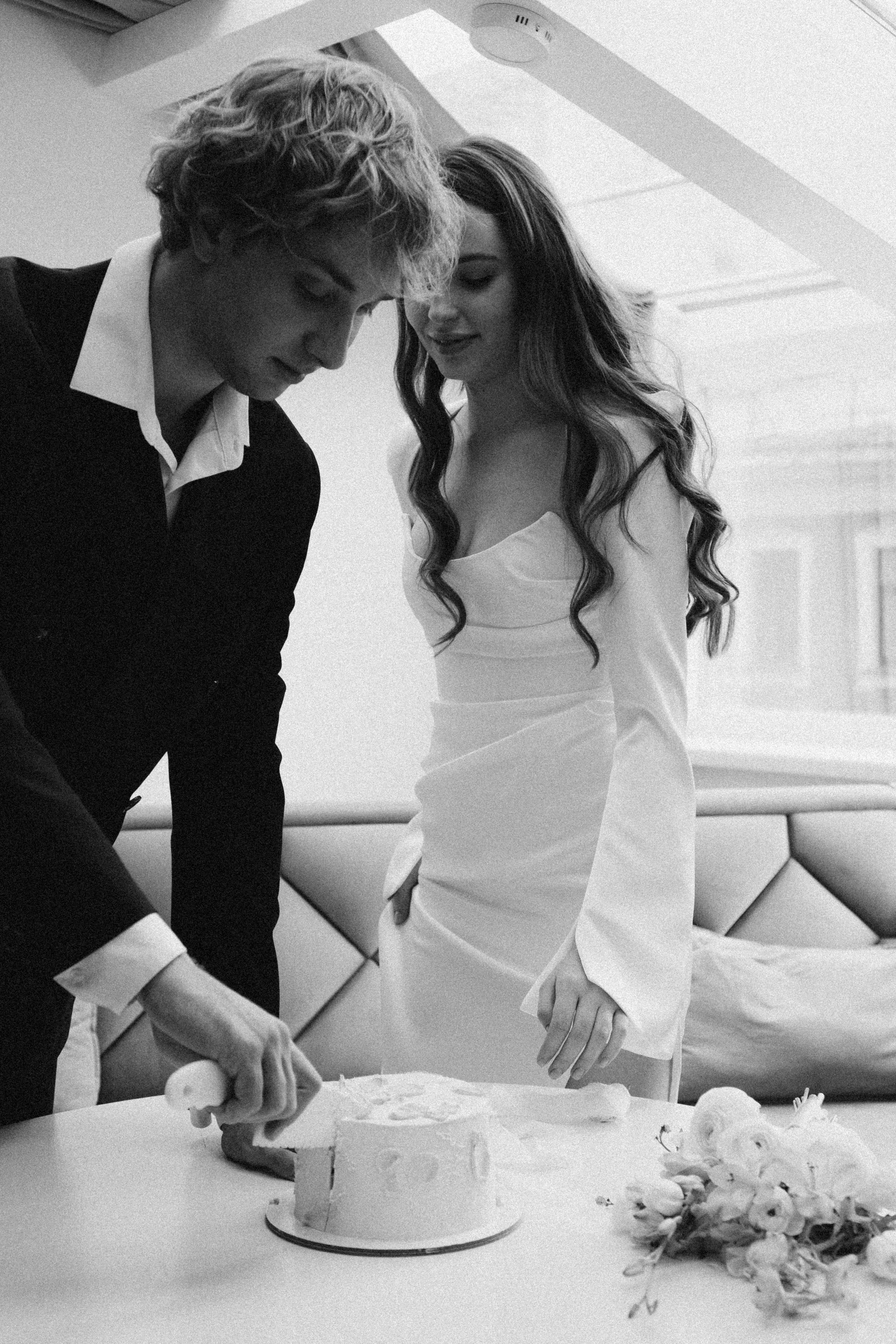 СВАДЕБНАЯ СЬЕМКА В ОТЕЛЕ. СБОРЫ ЖЕНИХА И НЕВЕСТЫ И ТАКЖЕ ТОР И ПОДГОТОВКА К ПРОГУЛКЕ. Профессиональный фотограф, Санкт-Петербург — Виктория Богомолова