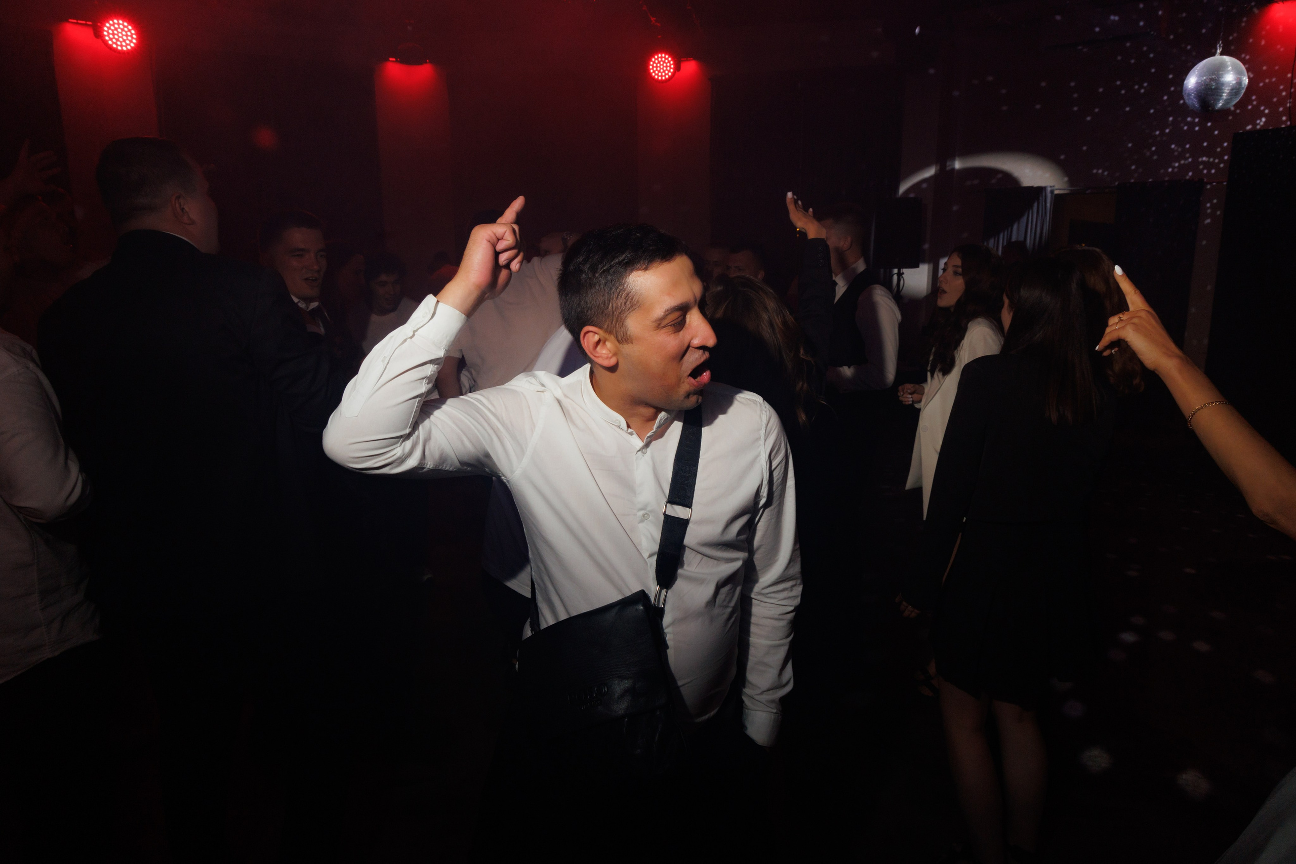 Данил и Любовь, мои фото с этого праздника. я был гость). Свадебный и семейный фотограф в г. Волхов Алексей Кочерыжкин