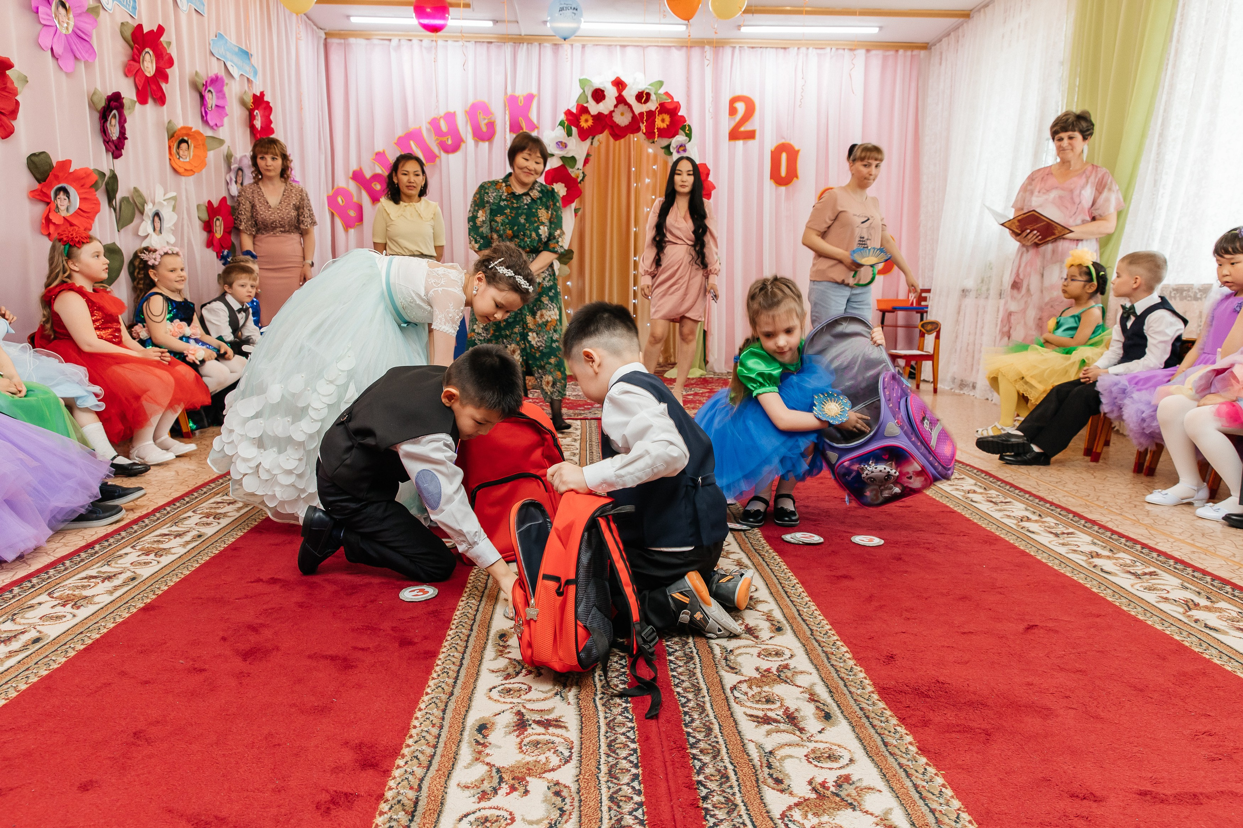 Выпускной Солнышко 2023. Воронистая Анастасия. Фотограф Якутия, Томпонский район