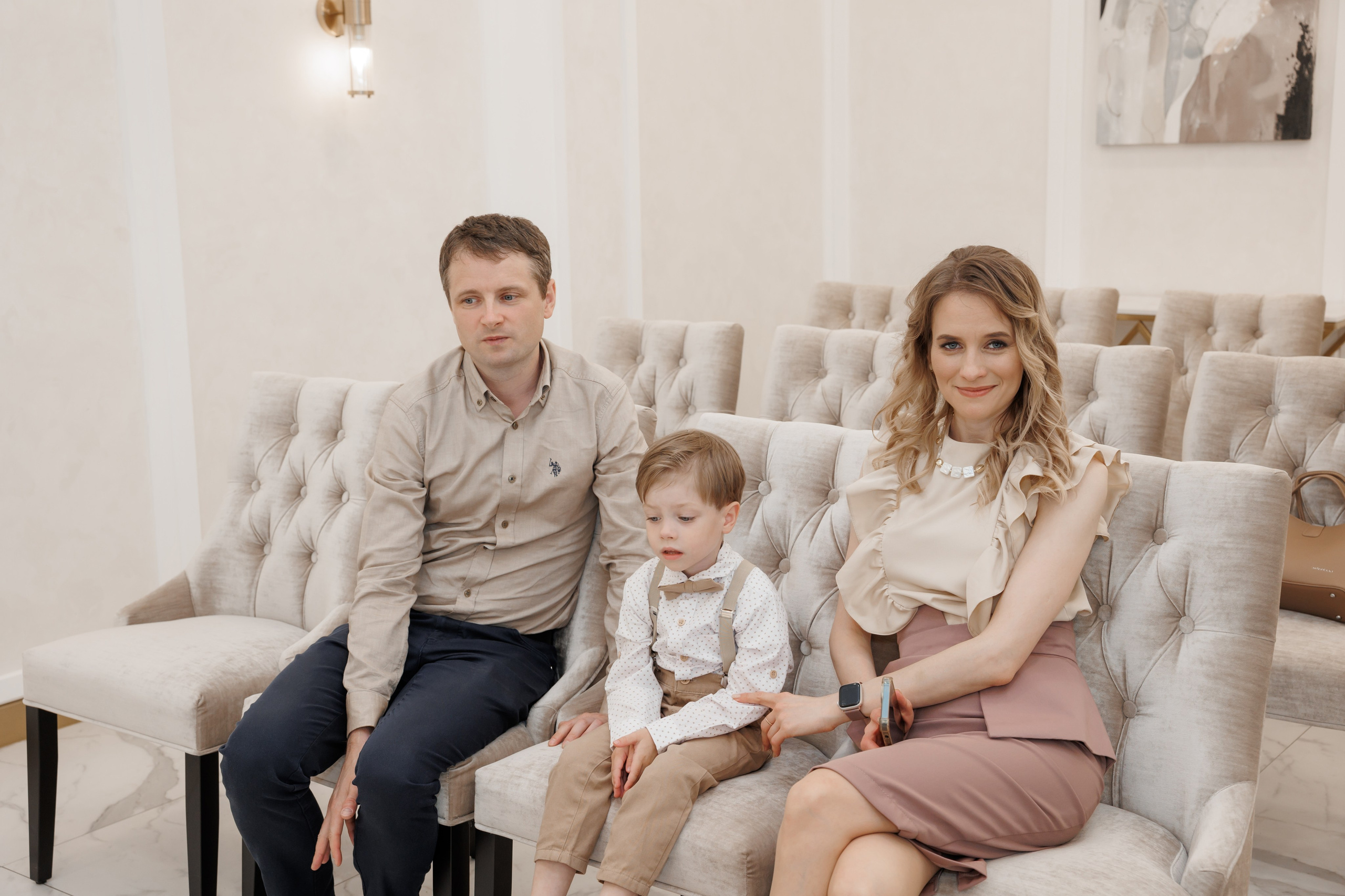 Регистрация в отеле Fish Point, ЗАГС Бутово, прогулка в Остафьево. Свадебный и репортажный фотограф (Москва, Королев и другие)