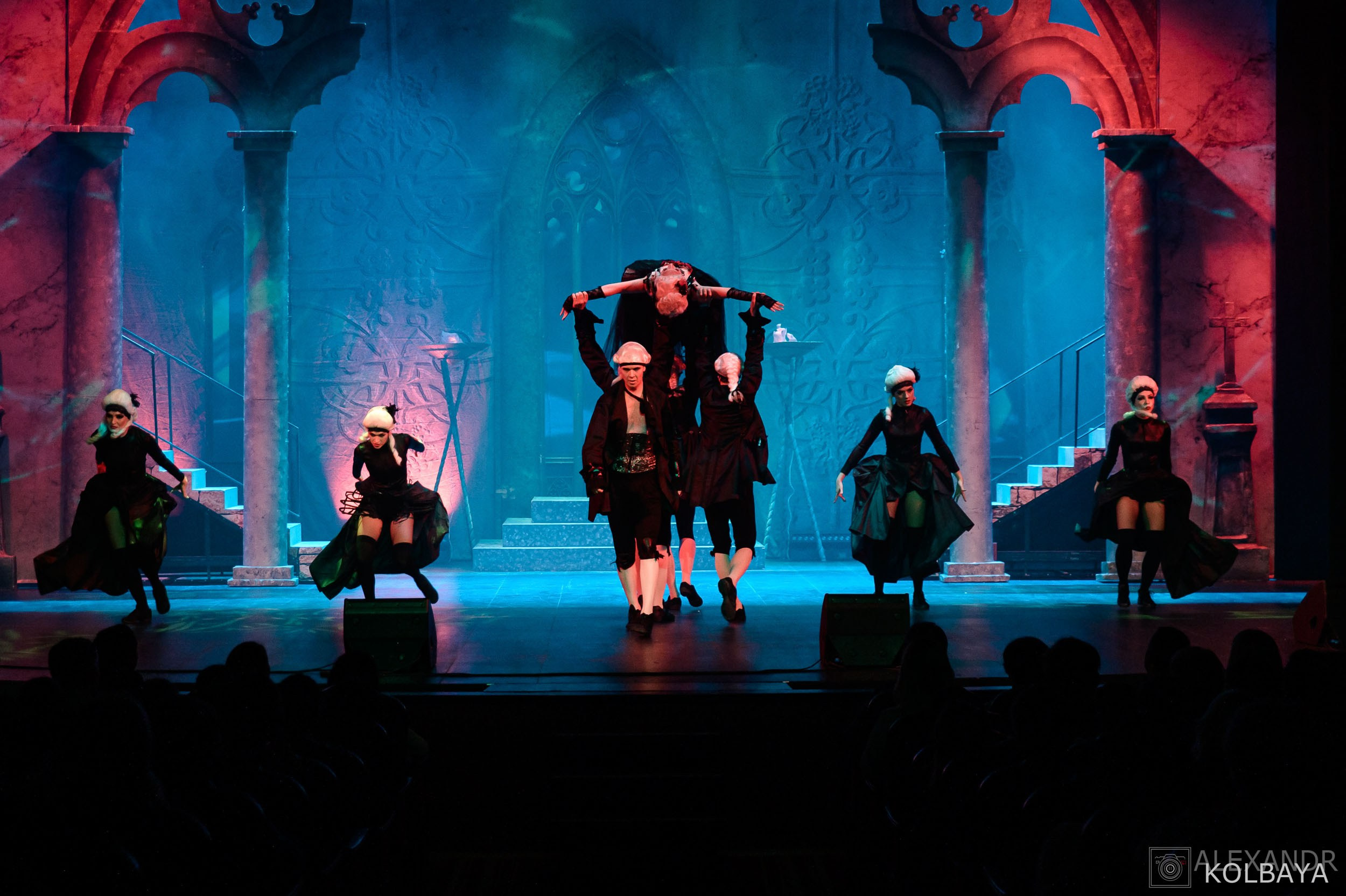 Опасные связи. Концертный и театральный репортажный фотограф в Москве Александр Колбая