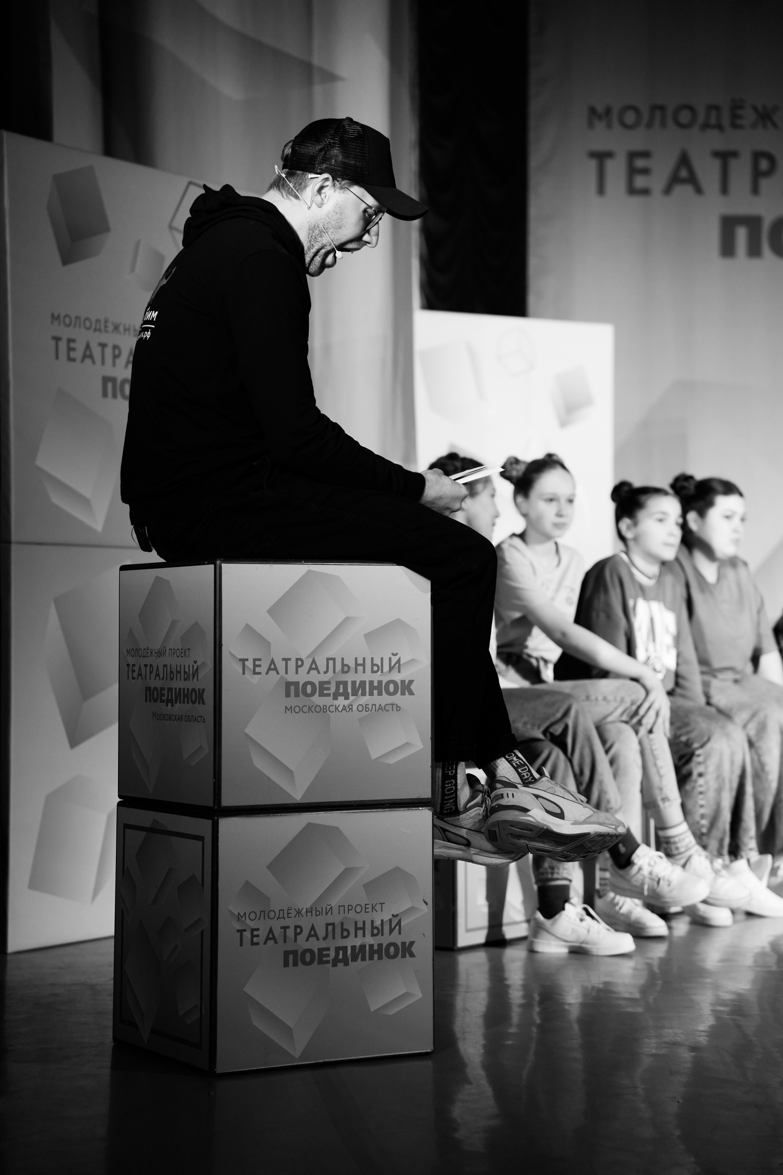 Театр. Анна Жукова — Режиссёр кино и цирка, сценарист, фотограф