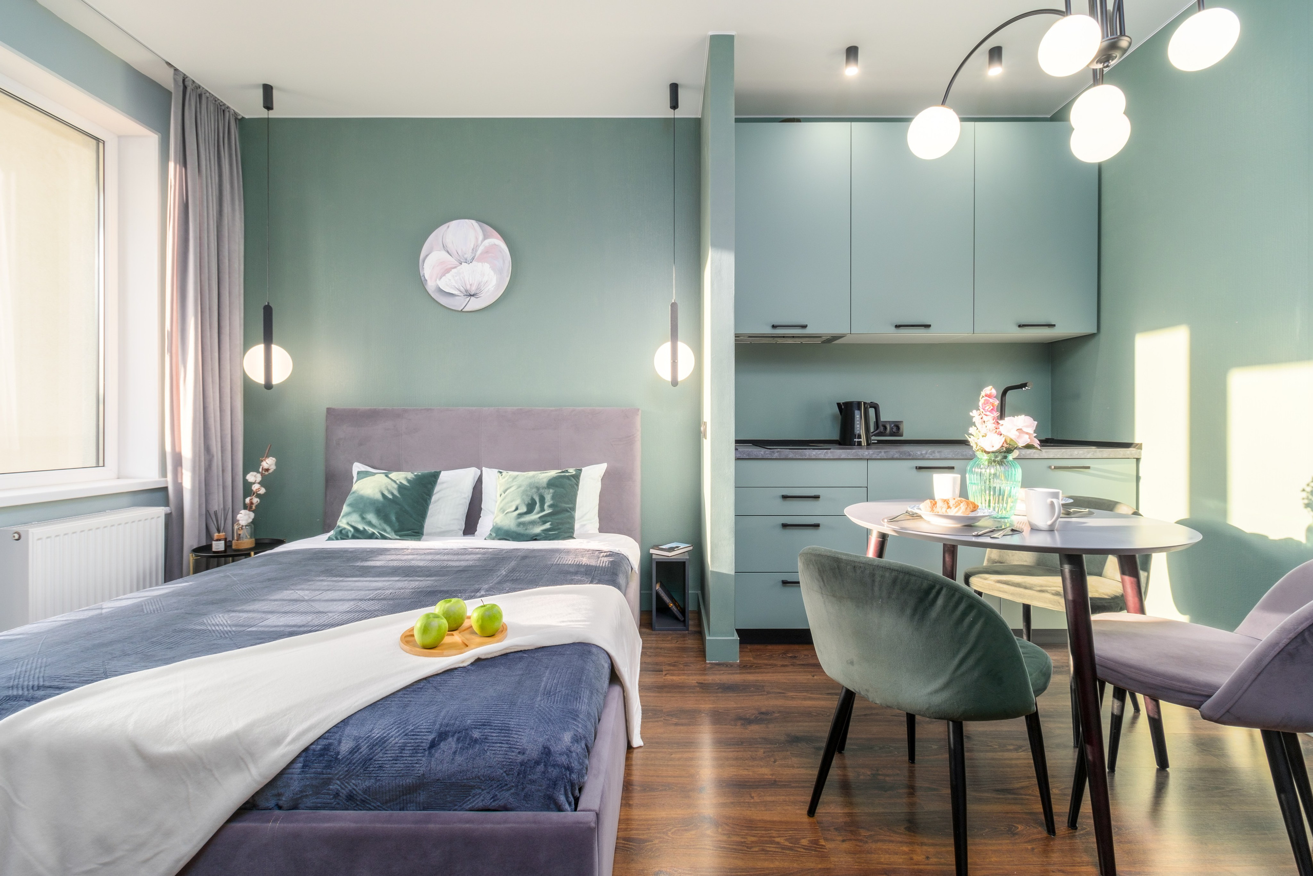 Студия, Уральская ул