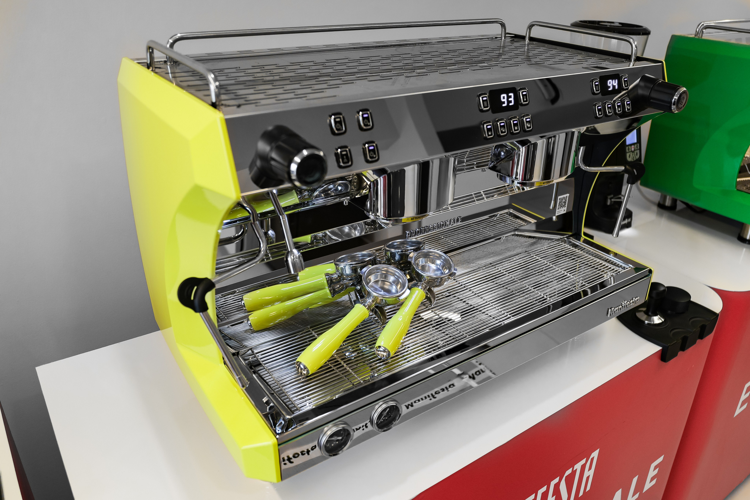 COFFEE MACHINES FOR MARKETPLACE. Mixturecaptures