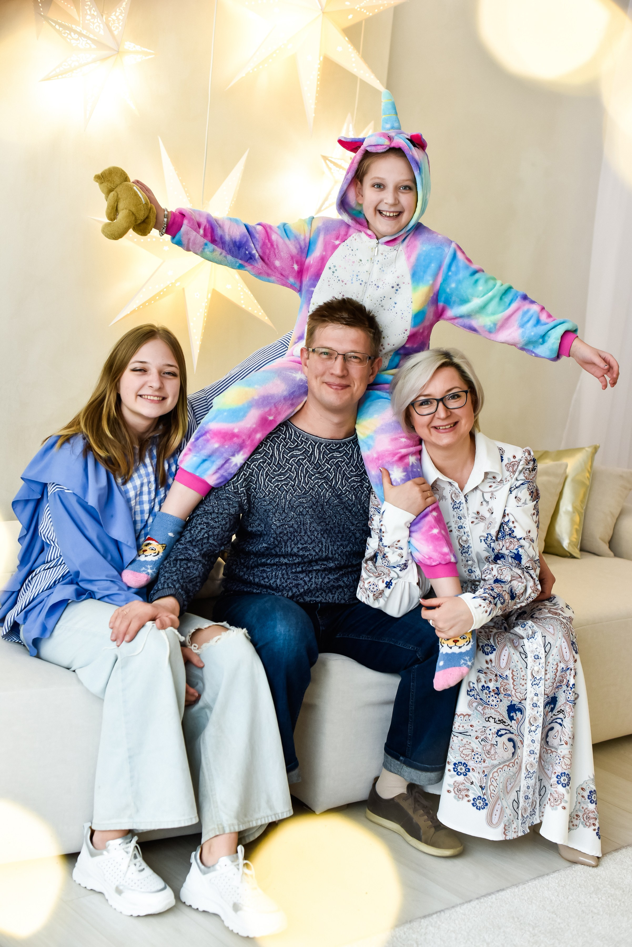 Семья Александра и его девочек)