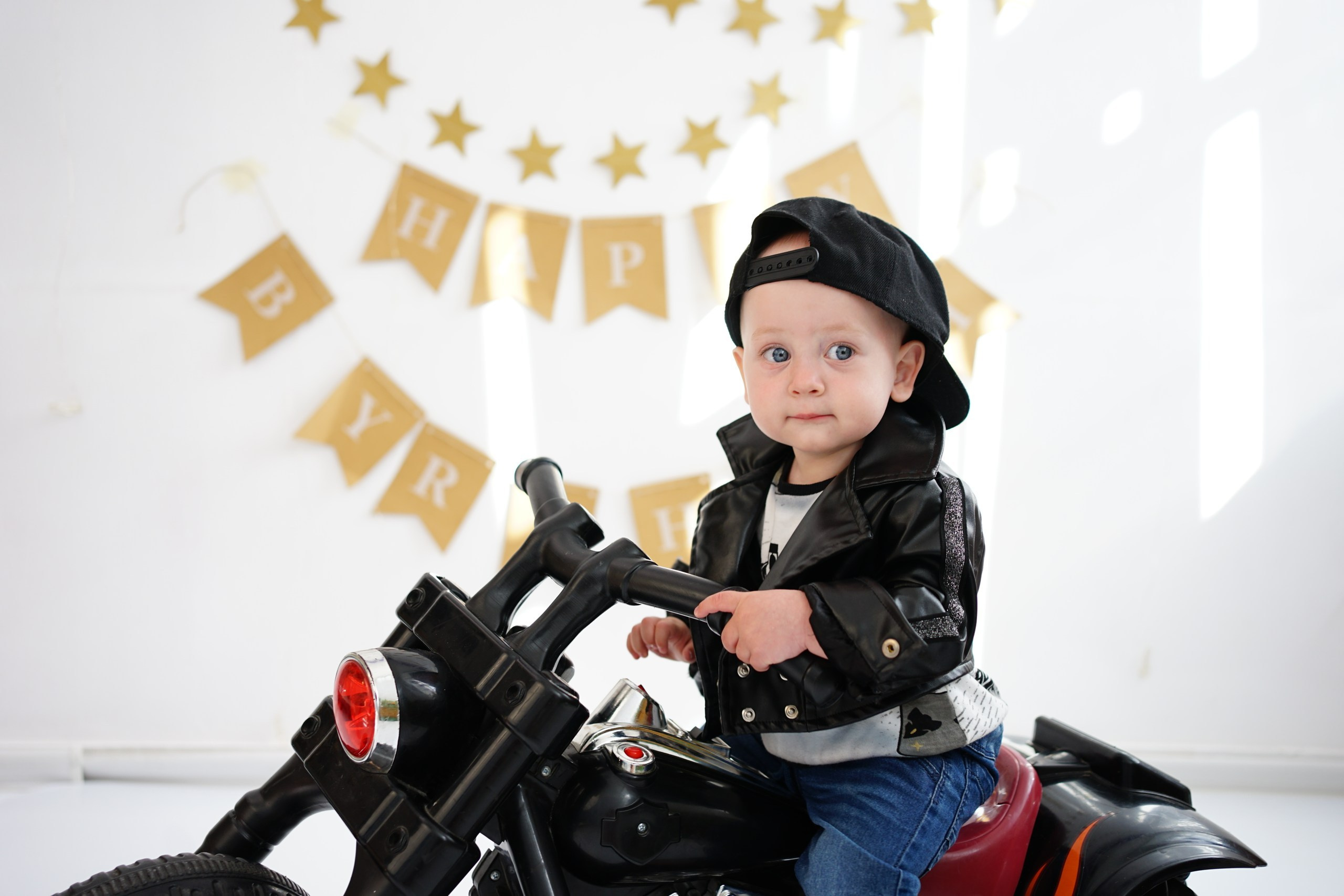 Фотосессия на Годик для Мальчиков. Детская Фотостудия ГОДОВАСИКИ в Санкт-Петербурге фотосесия на годик