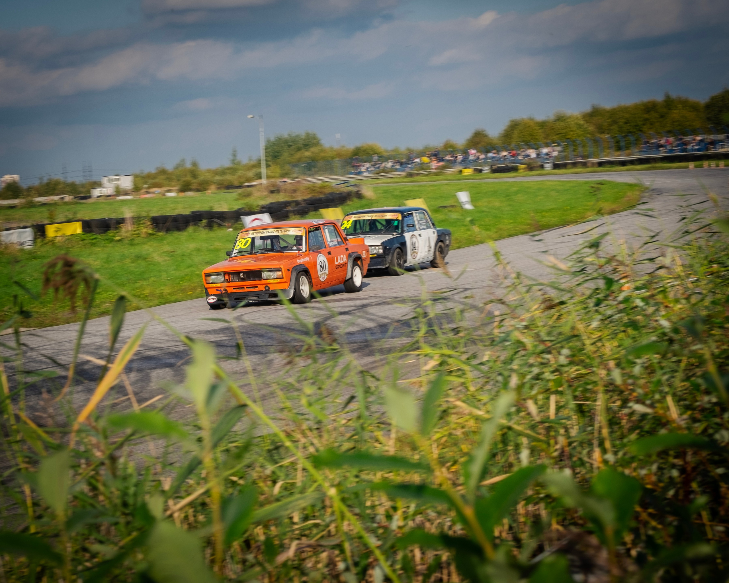 AUTODROM FEST 21.09.25. Автомобильные фотографии и рисунки в Санкт-Петербурги Пашков Дмитрий