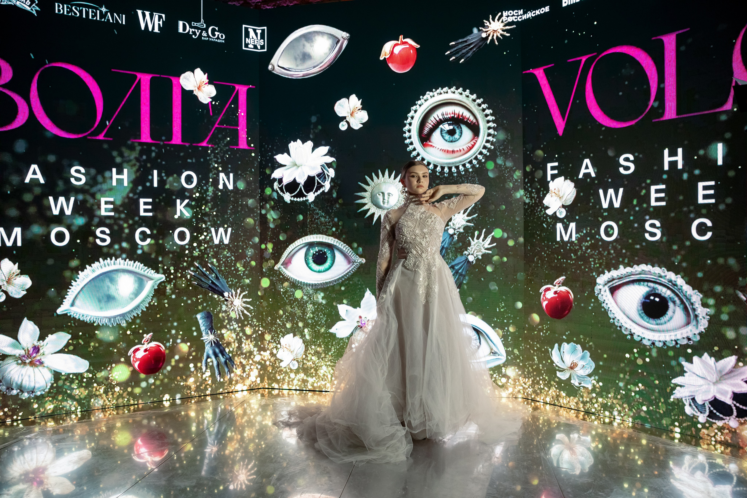 Фотозона Показа | Volga Fashion Week. Фотограф брендов и бизнеса в Москве Алексей Сентюрин