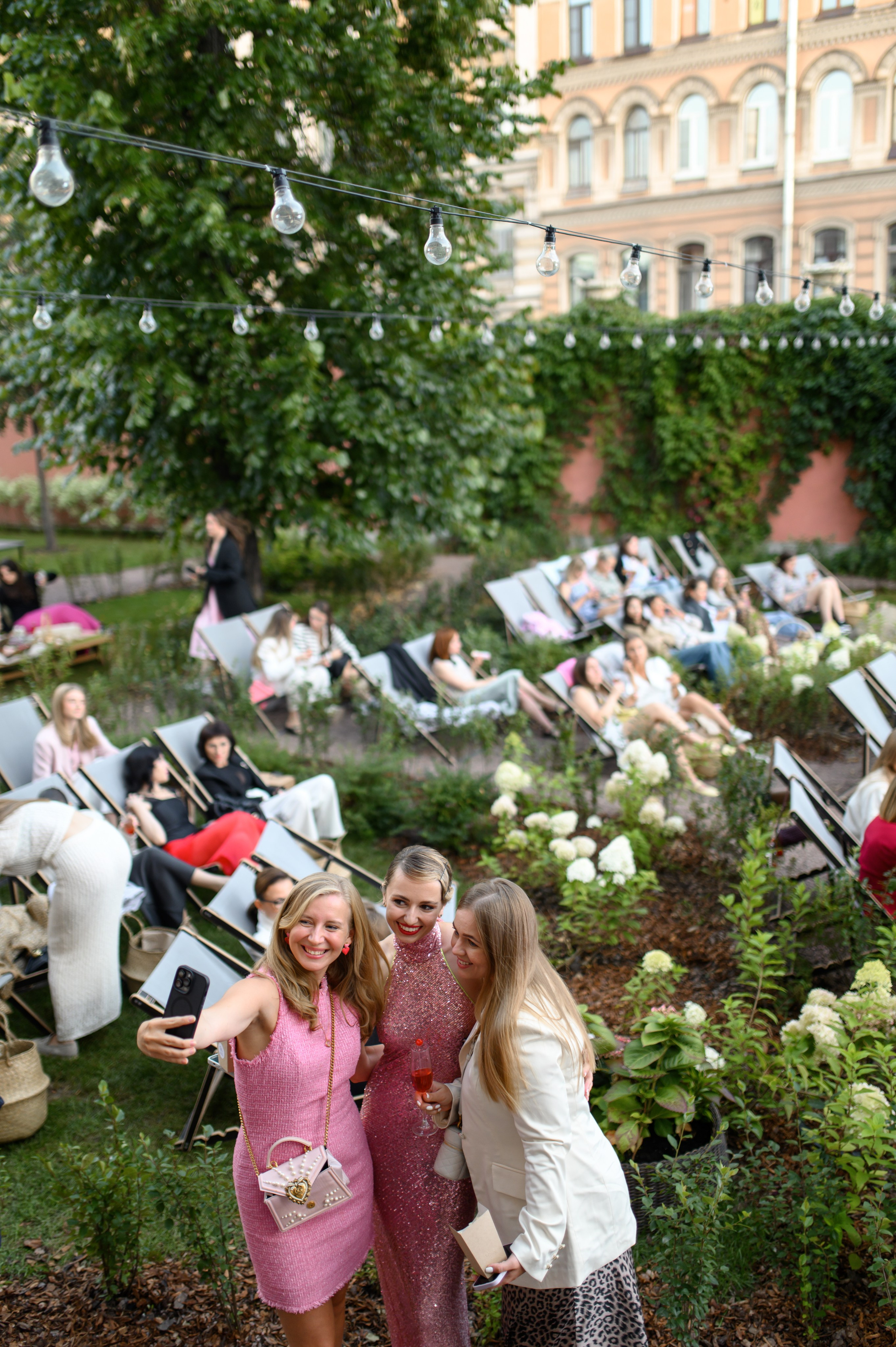 Кинопоказ под открытым небом. Эмили в Париже. Свадебный и портретный фотограф в Санкт-Петербурге Ирина Келина