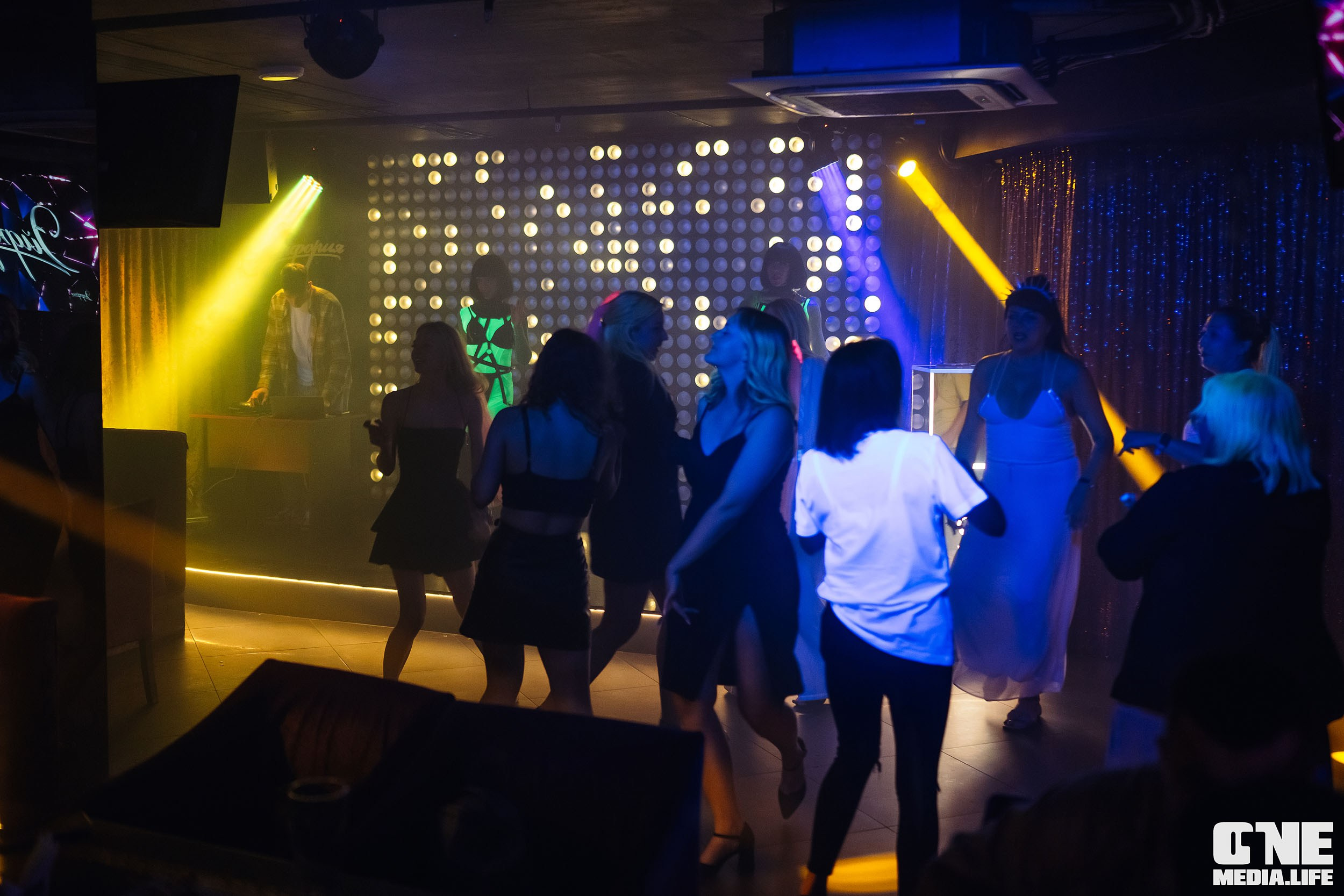 Фоторепортаж из караоке-клуба Эйфория. One Media Life: фоторепортажи, фотоотчеты с мероприятий и заведений