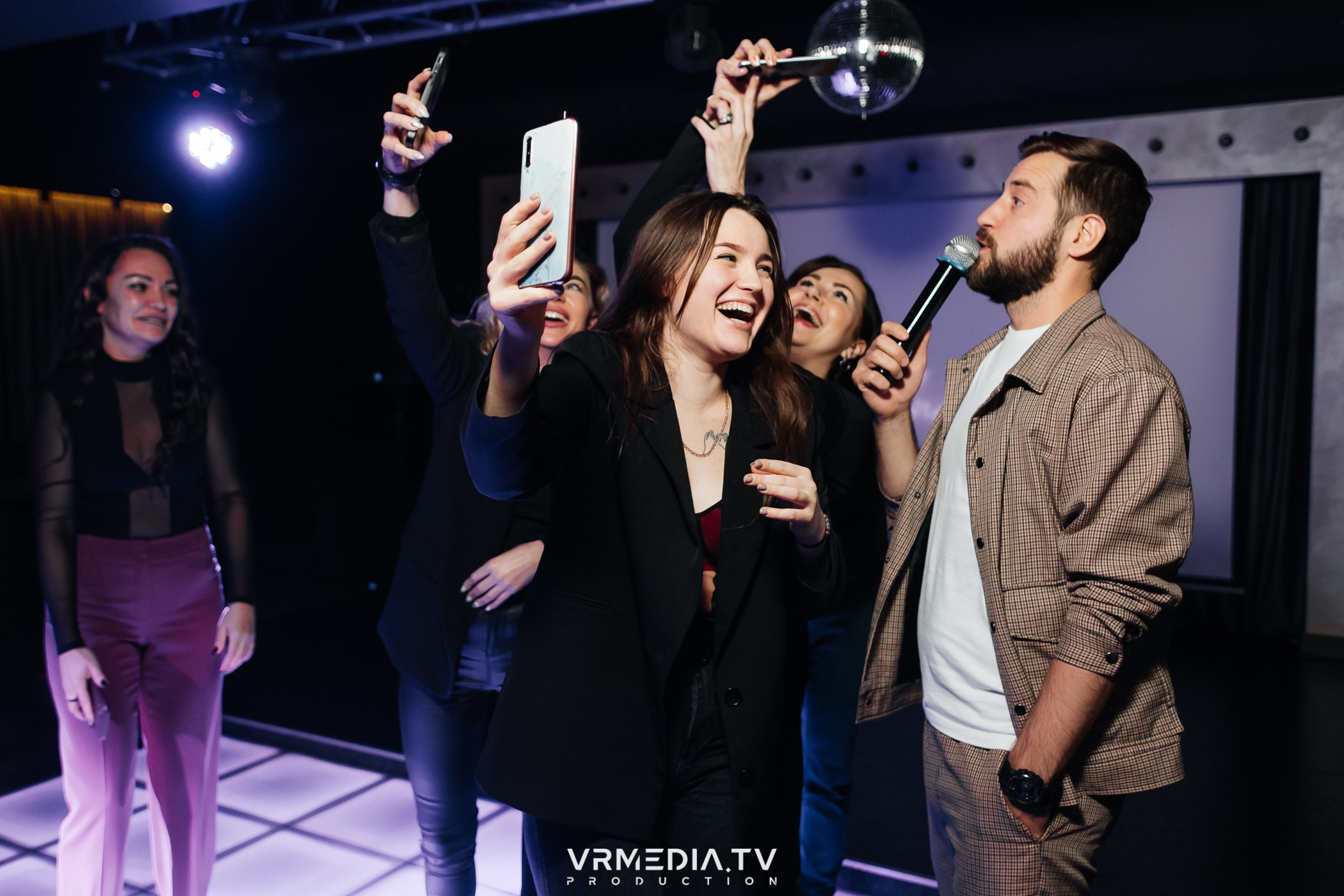 PARODY SHOW в караоке-баре «Volna»