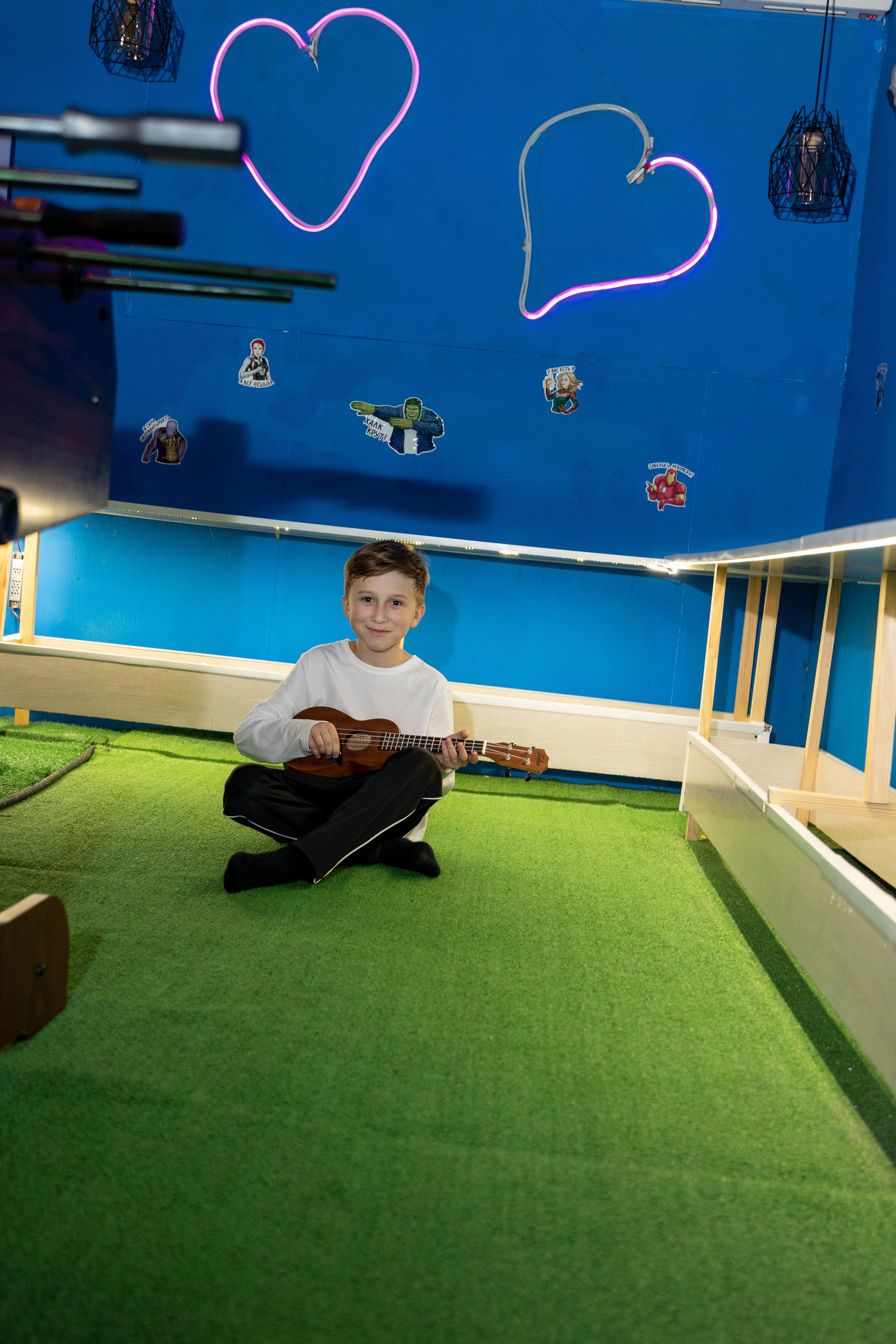 День рождение Александра в Нерф Арене. Выпускные альбомы во Владивостоке