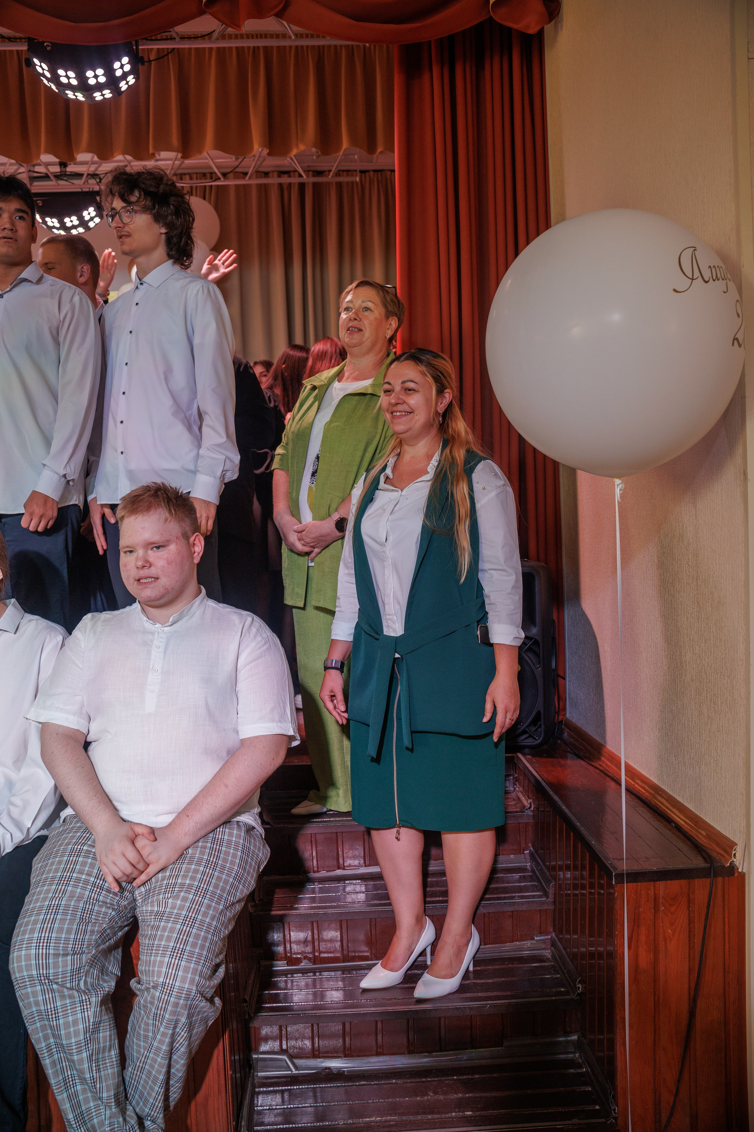 Вручение аттестатов. Свадебный и семейный фотограф в Новосибирске Ирина Дорошкова