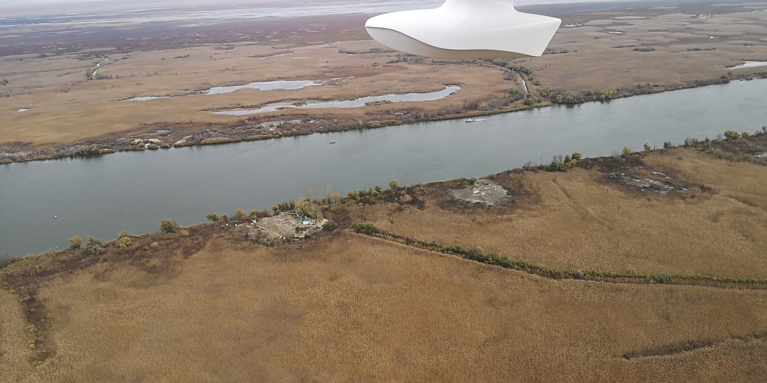 Каспийское море (наука на Ла-8) (2021 г.). Фотоальбом показывающий увлекательный мир авиации и мир медведей Андрея Иванова