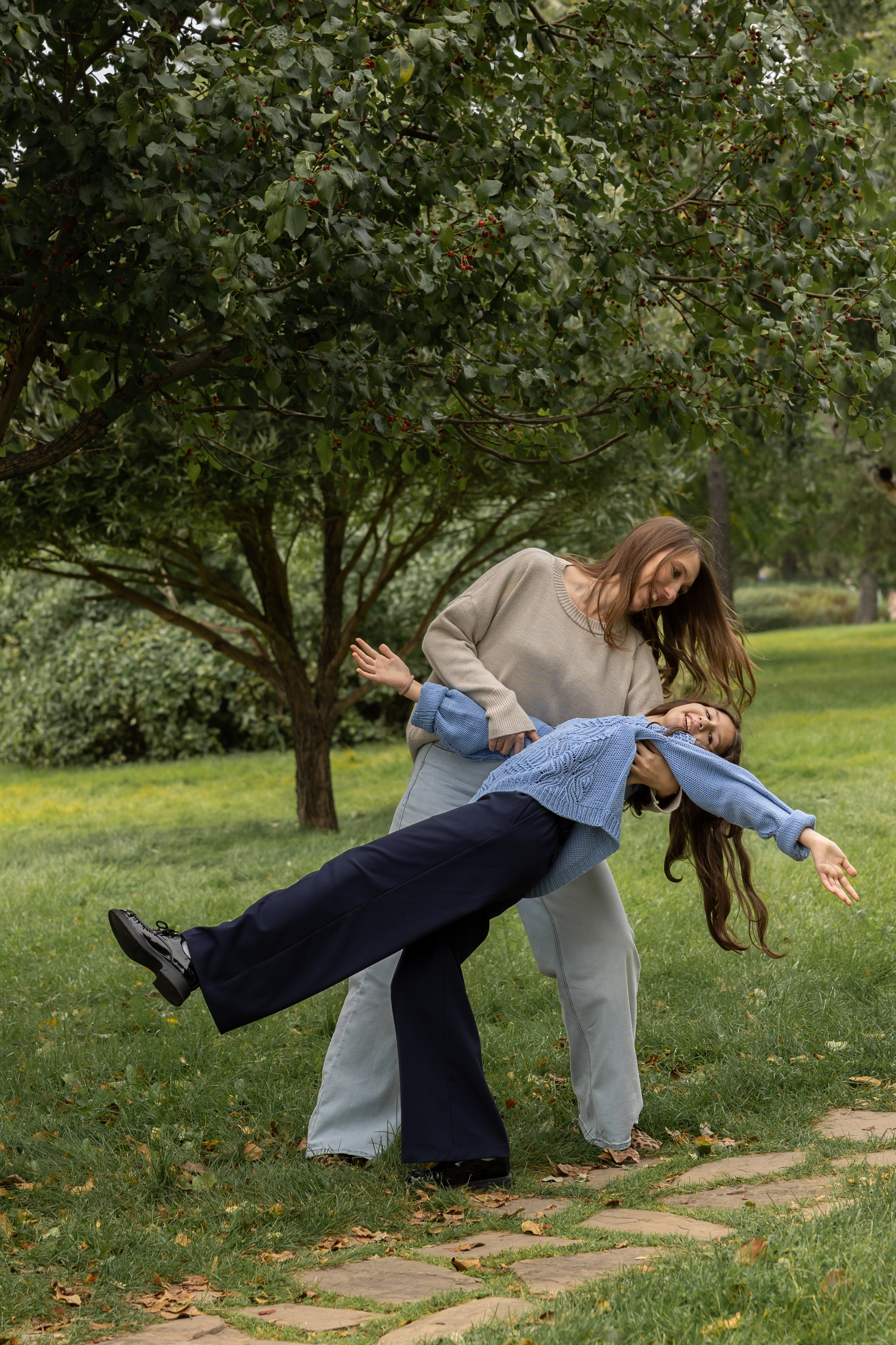 Марина и Яна. Семейный и женский фотограф, стильный репортаж в г. Новосибирск