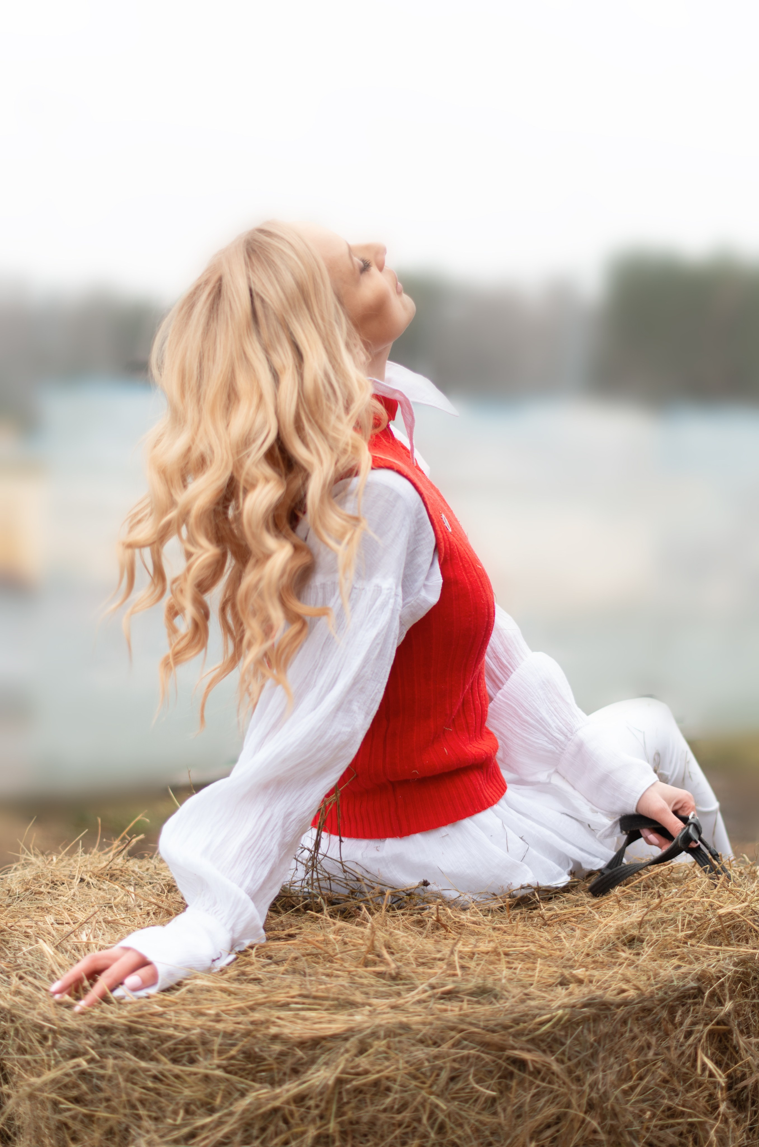 Женский портрет: classic. Фотограф Марина Доглядная Челябинск фотосессии с лошадьми, мотоциклами