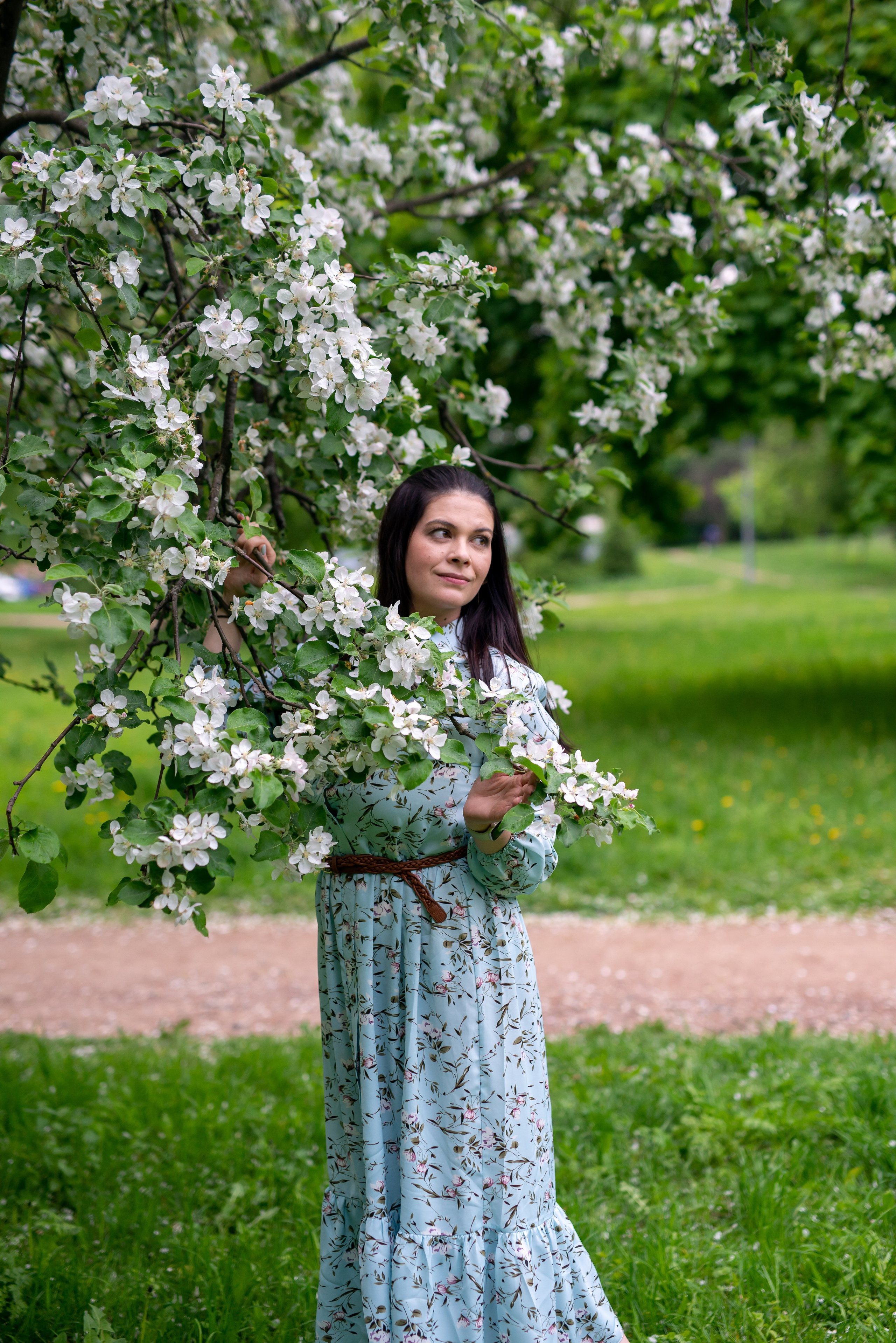 Наташа и Дима (фотосессия в цветущих садах). Портретный, семейный и свадебный фотограф в Санкт-Петербурге и в Пушкине Ширяев Денис