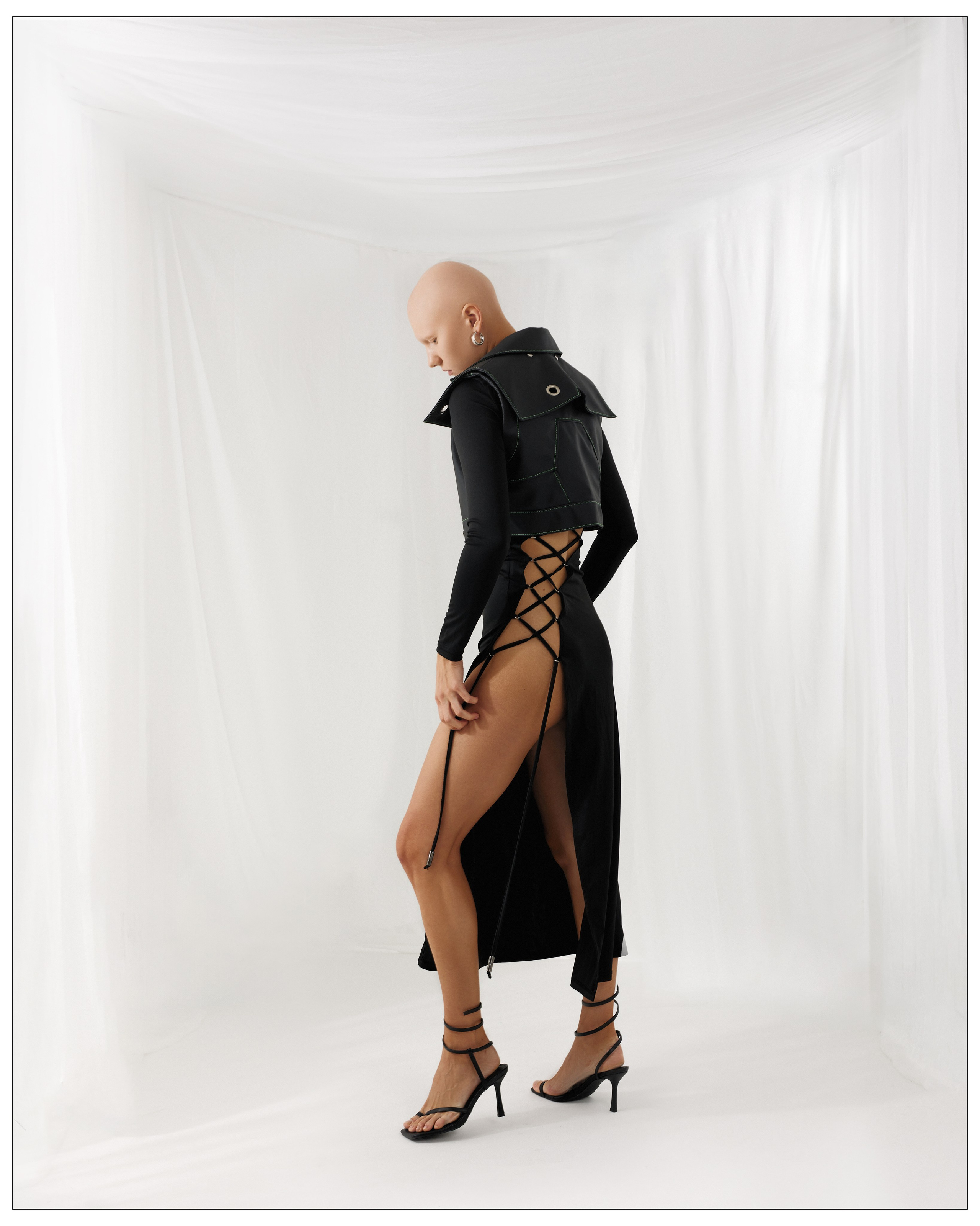 KORZUN. Влада Зюзина — adalwzet posmotri — коммерческий фотограф в Москве — портретный фотограф, фотограф для брендов