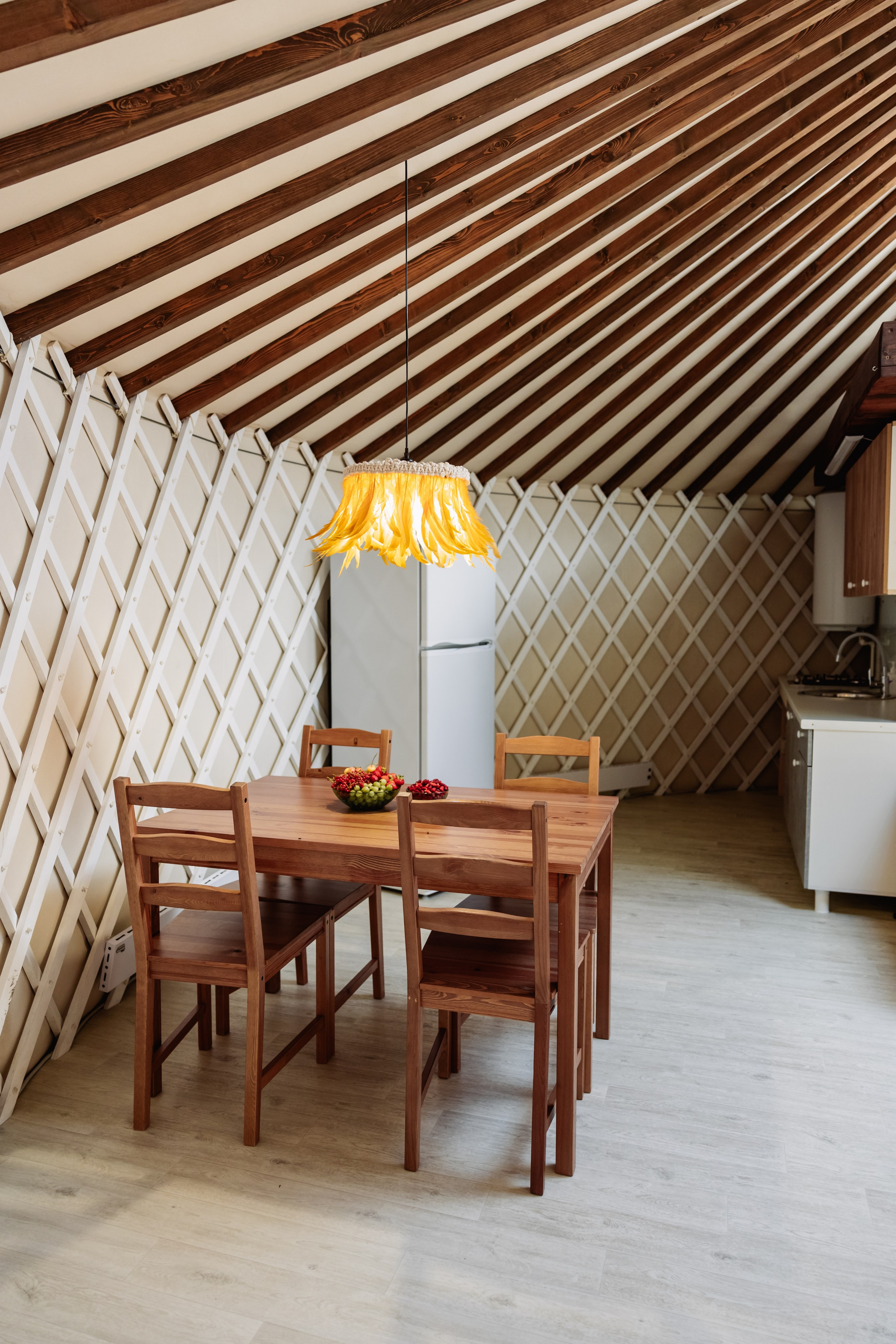 БЕРЕЗКА ВИЛАДЖ | Глэмпинг в Коломне | Юрта «Янтарная». ФОТОГРАФ ИРИНА ШАМАТАВА