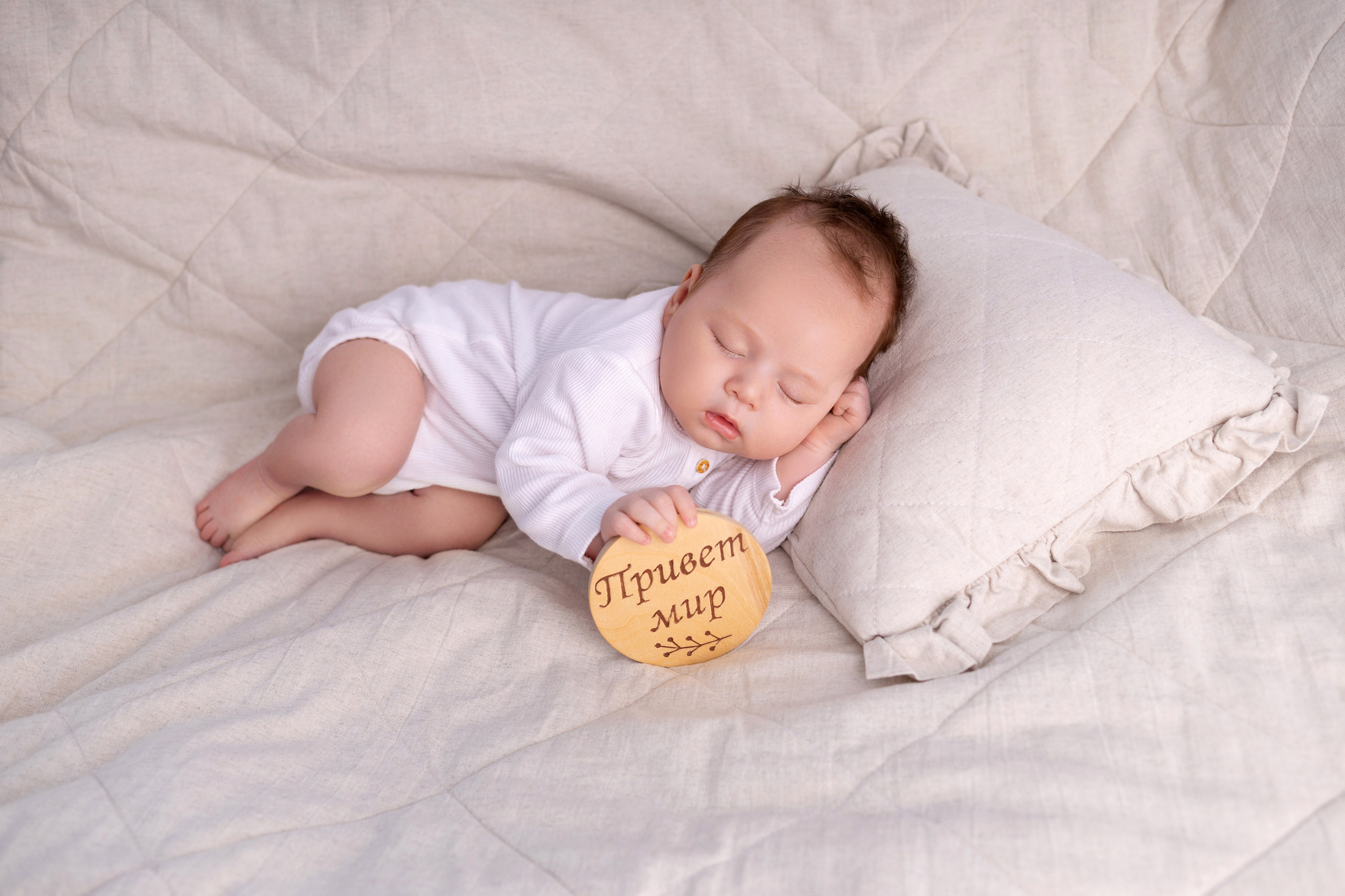 Newborn съемка в стиле Лайф. Фотограф новорожденных малышей в Омске и Омской области Эльвира Камаева